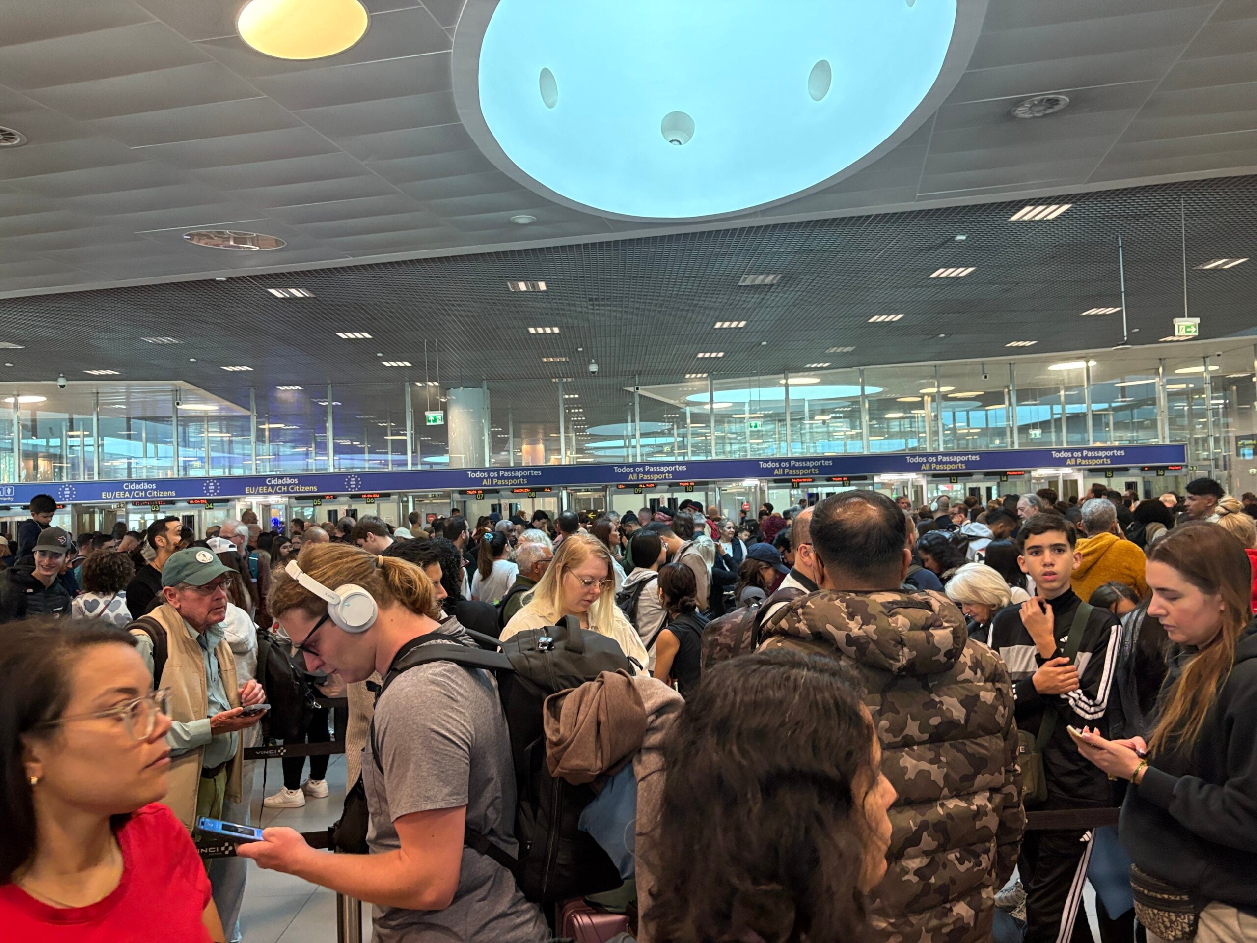 Passer l'immigration à l'aéroport de Lisbonne est un cauchemar 