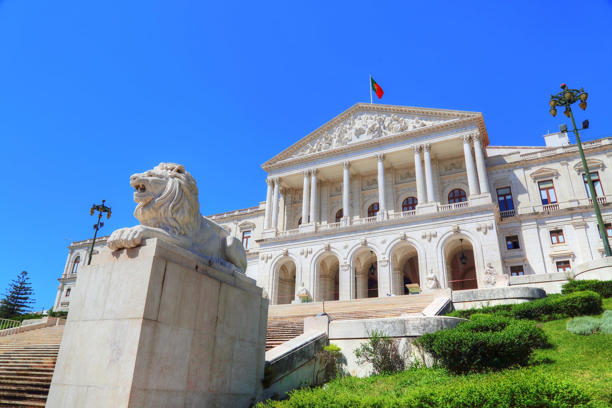 C'est reparti : le Parlement portugais approuve pour la deuxième fois les modifications apportées à la loi sur la nationalité