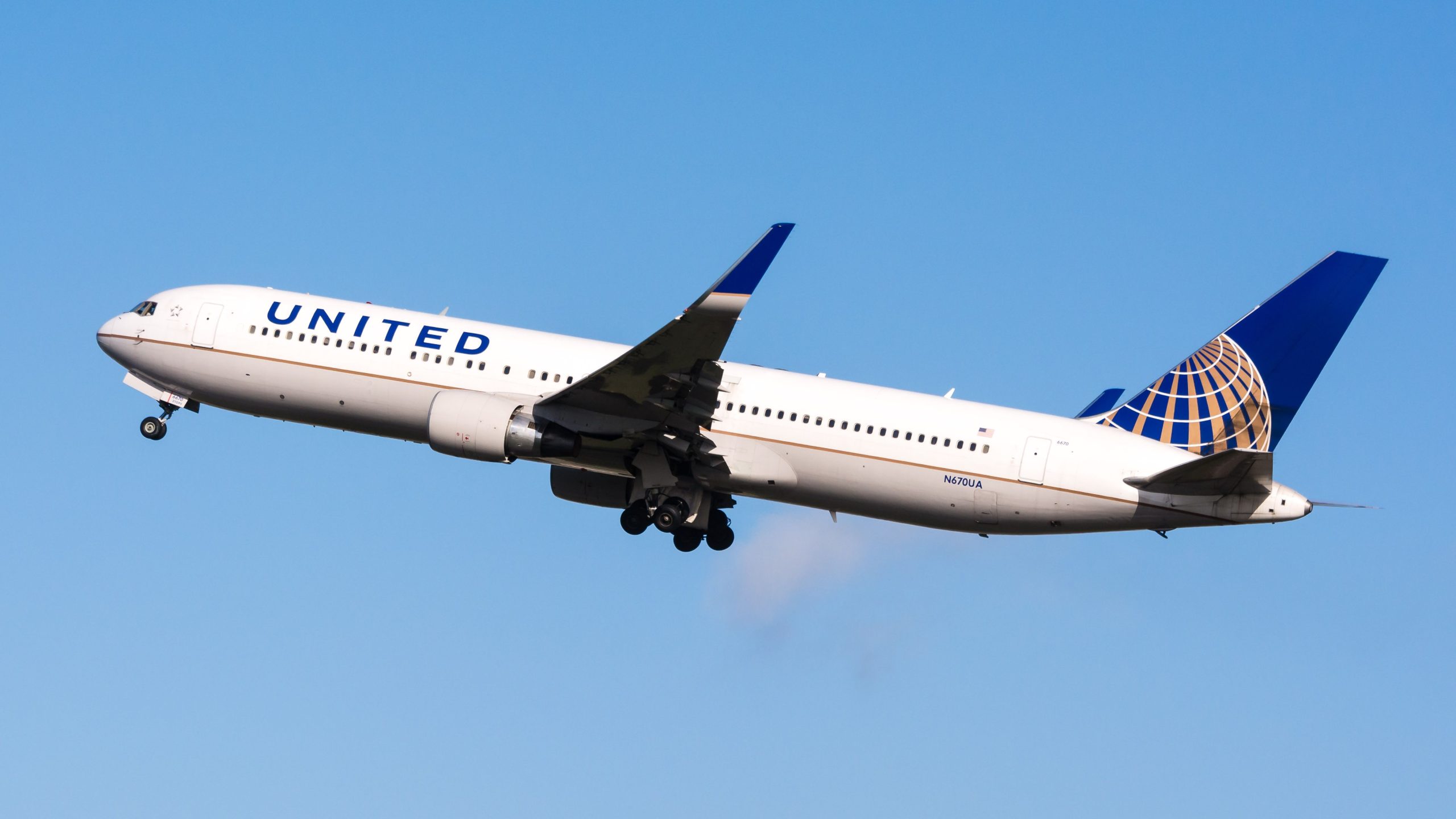 L'Irlande publie un rapport final sur United Airlines Boeing 767 Diversion après le moteur fermé