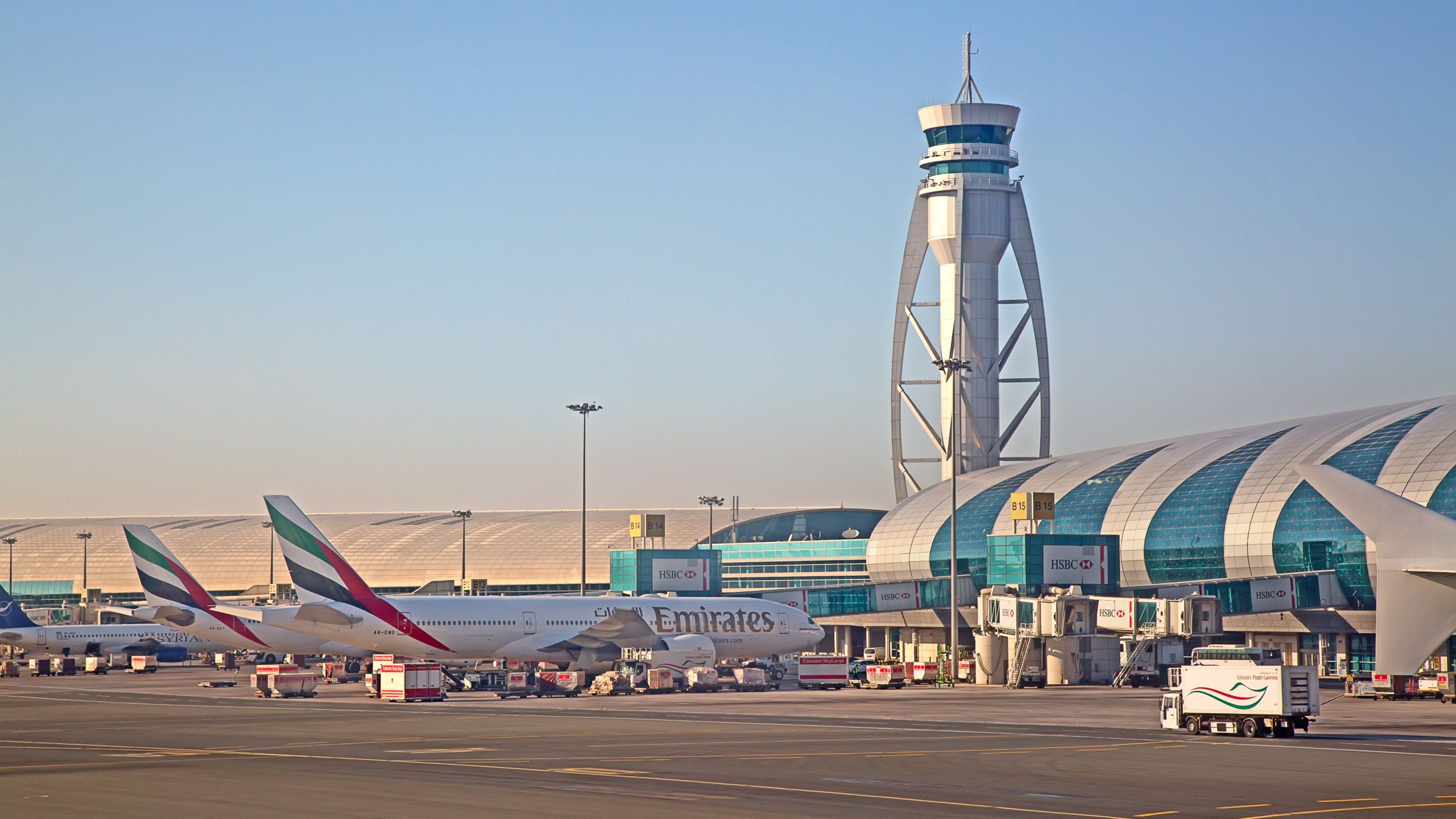 Top 5: Los aeropuertos más activos del mundo por disponibilidad de asientos internacionales el año pasado