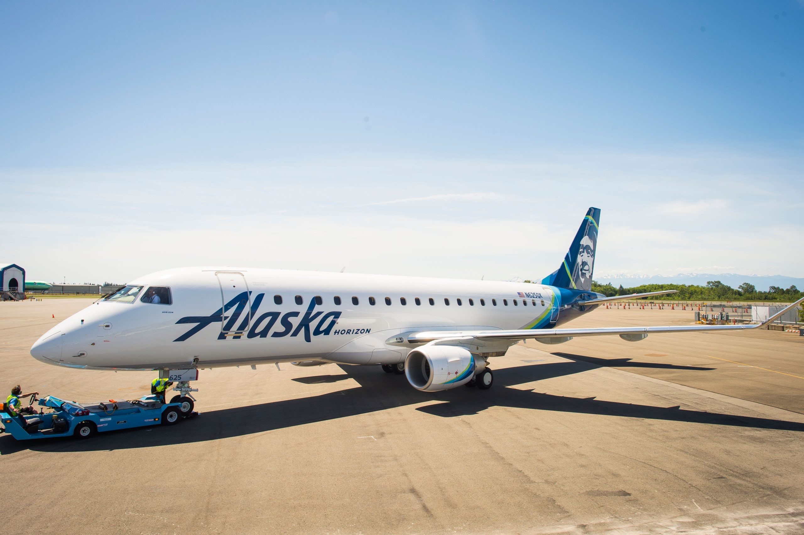 Alaska Airlines pour ajouter un vol de 3e Embraer E175 Seattle-Calgary cet été