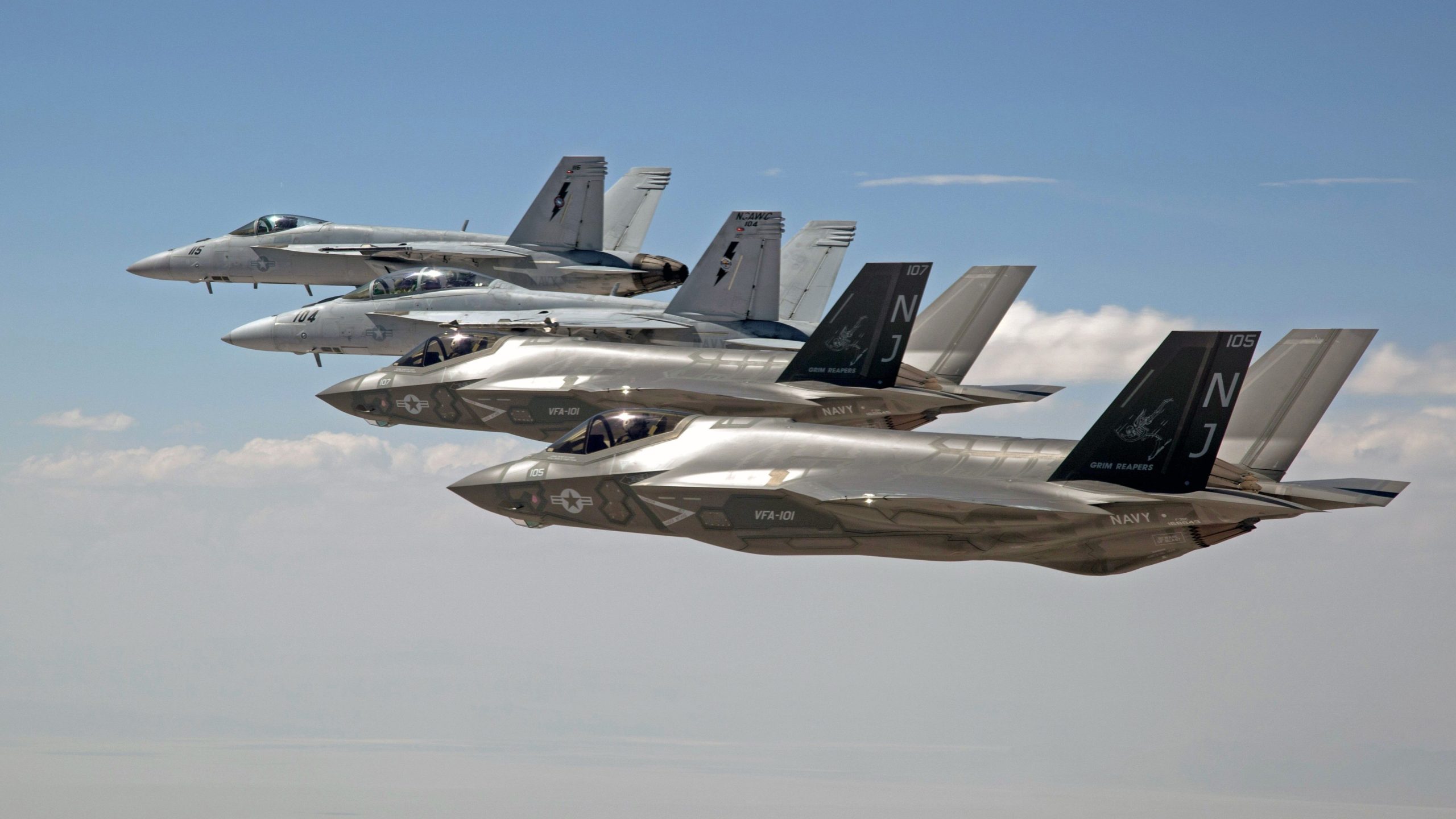 Examiné: la flotte d'avions de la marine américaine