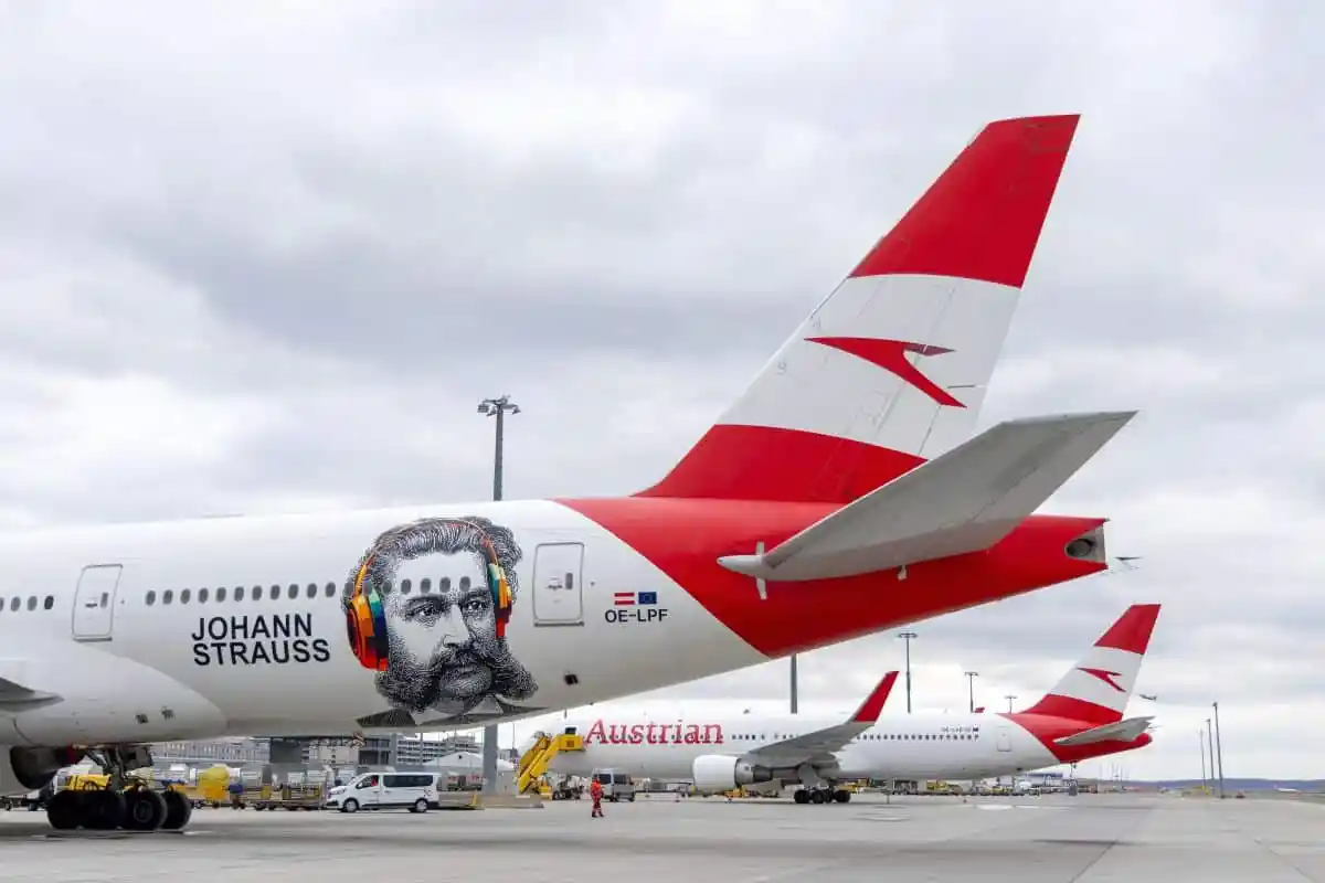 Austrian Airlines celebra o 200º aniversário de Johann Strauss com decoração especial