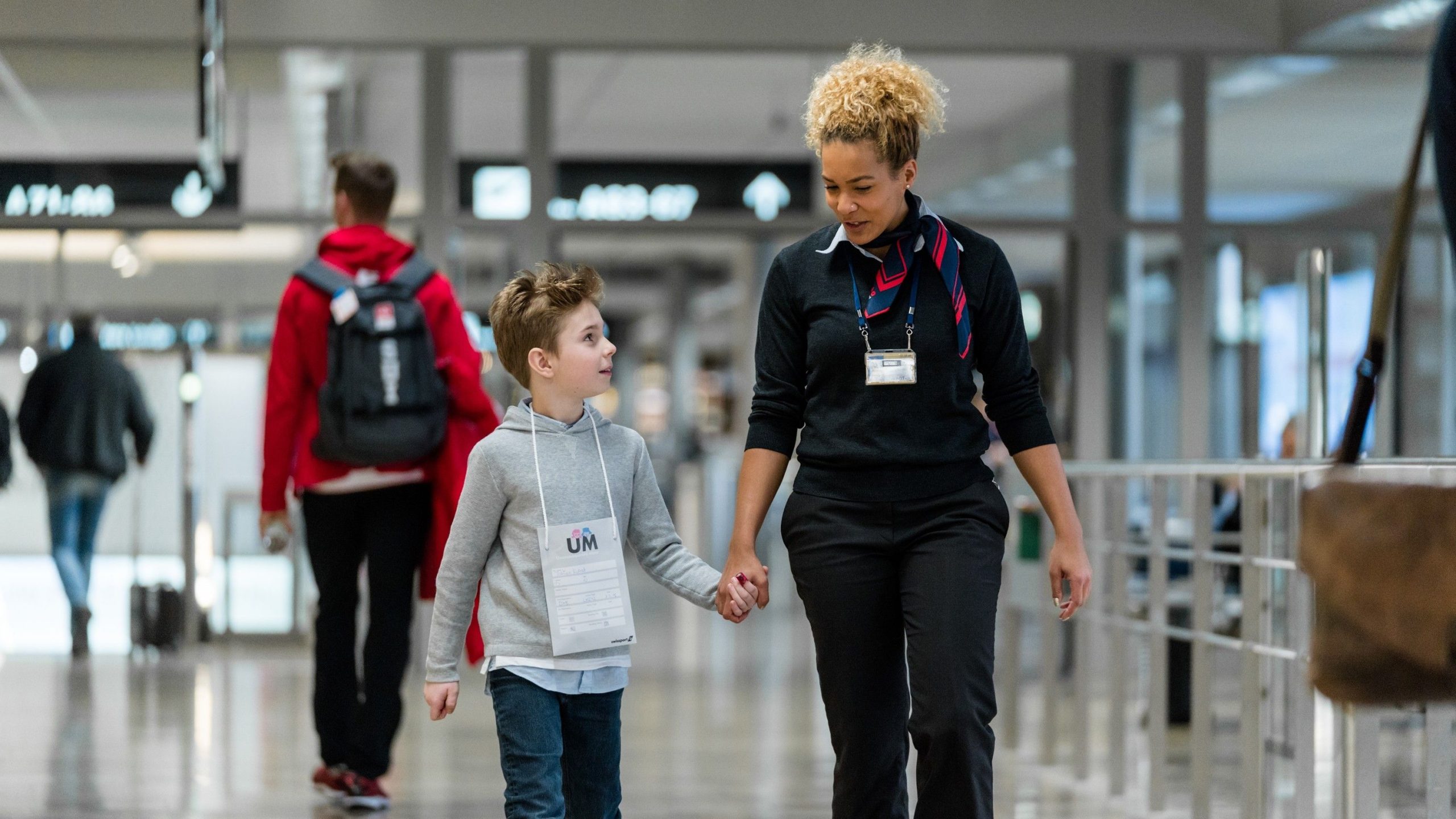 Aeroportos suíços vêem mais crianças voando sozinhas