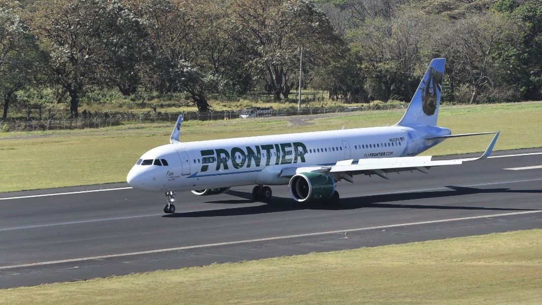 La «forte odeur» incite les passagers à Frontier Airlines Airbus A321neo à évacuer