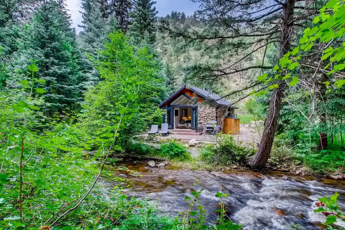 Rocky Mountain Magic: Best Airbnb &amp; Vrbo Rentals in the Rockies