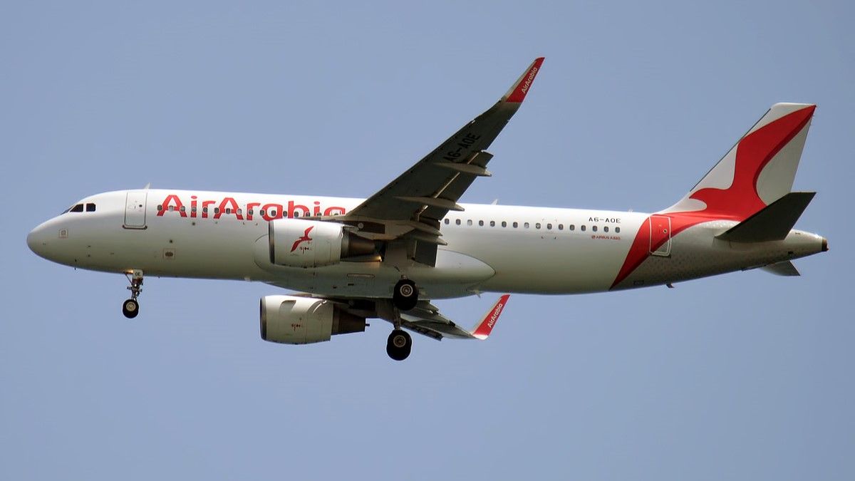 Maschere di ossigeno rilasciate a seguito di problemi di pressione della cabina su Air Arabia Airbus A320