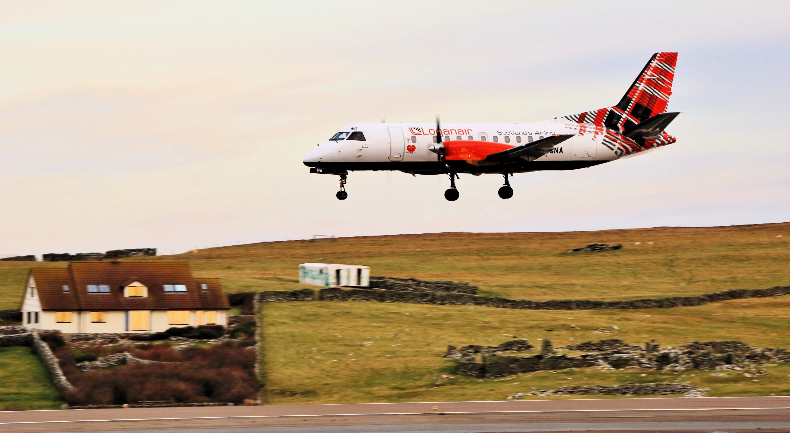 Chamada final: Loganair se prepara para se despedir do Saab 340