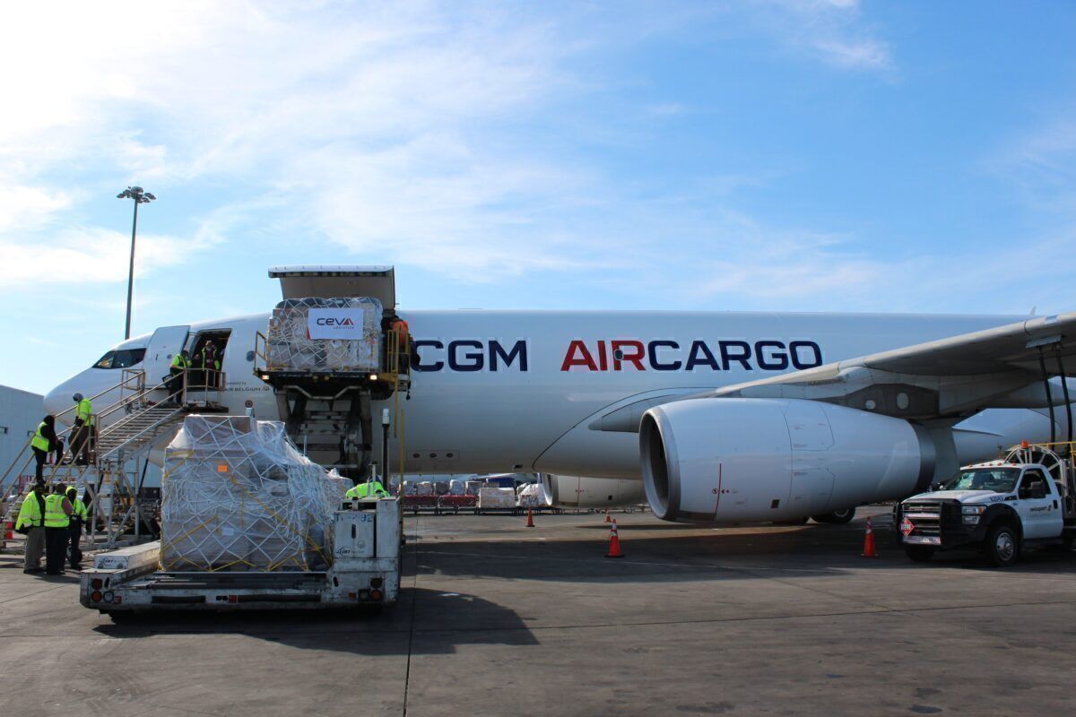 CHARGO GIANT CMA CGM Pour ouvrir un nouveau centre de Chicago O'Hare avec 5 Boeing 777FS