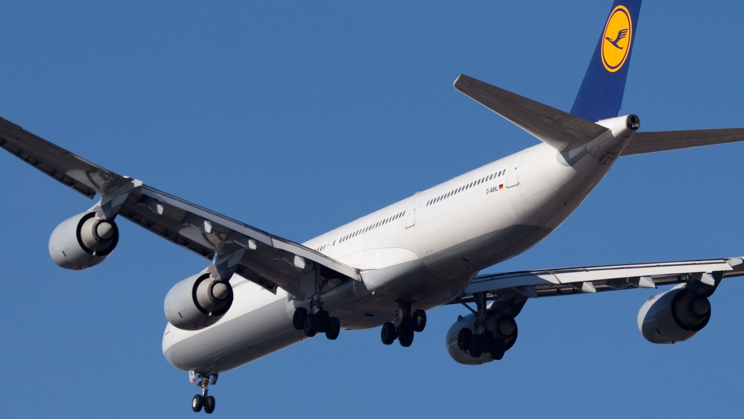 Las 13 rutas estadounidenses Lufthansa volarán sus Airbus A340 este verano