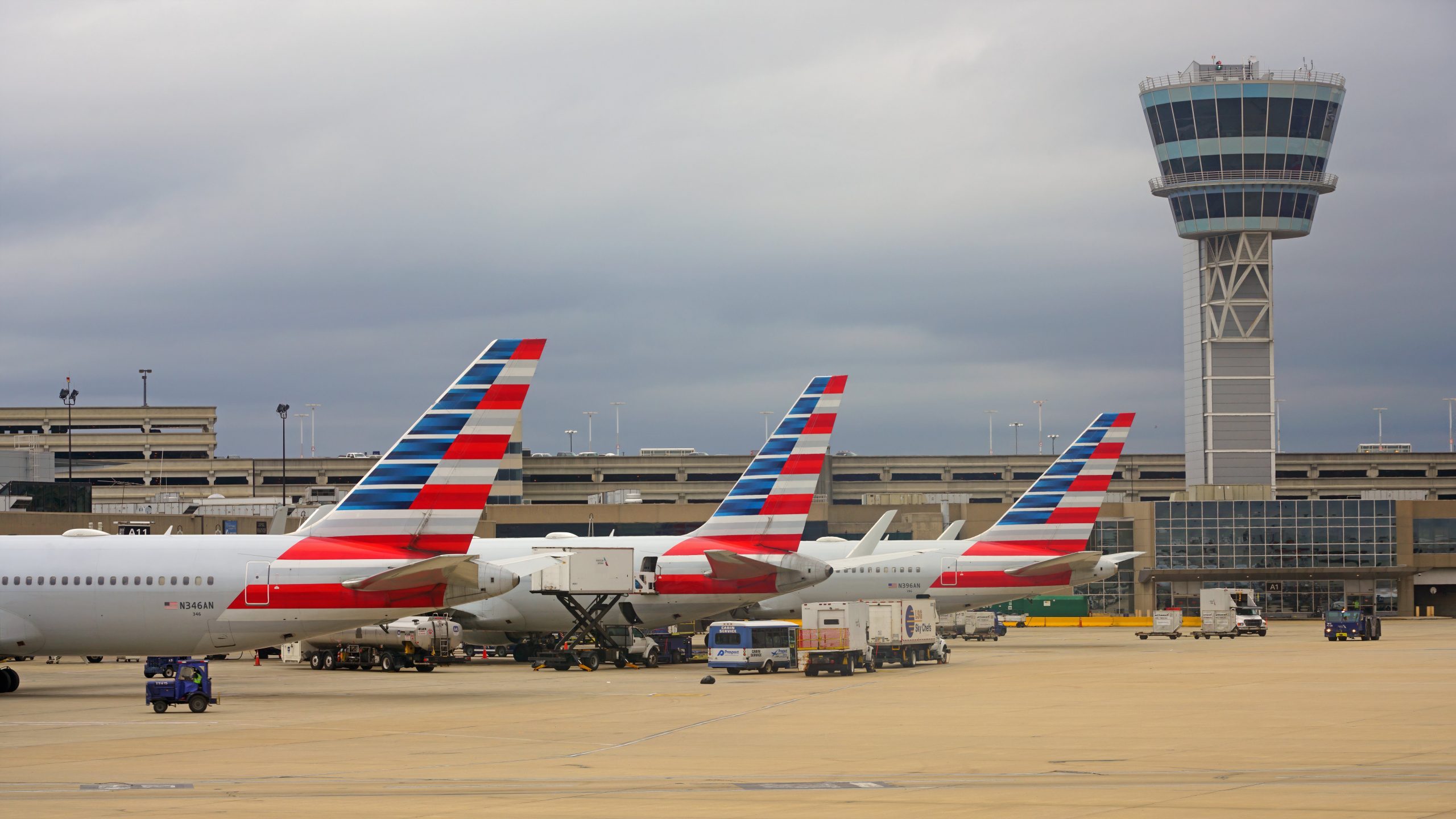 La FAA intensifica la contratación en 2024 para combatir la escasez de controlador