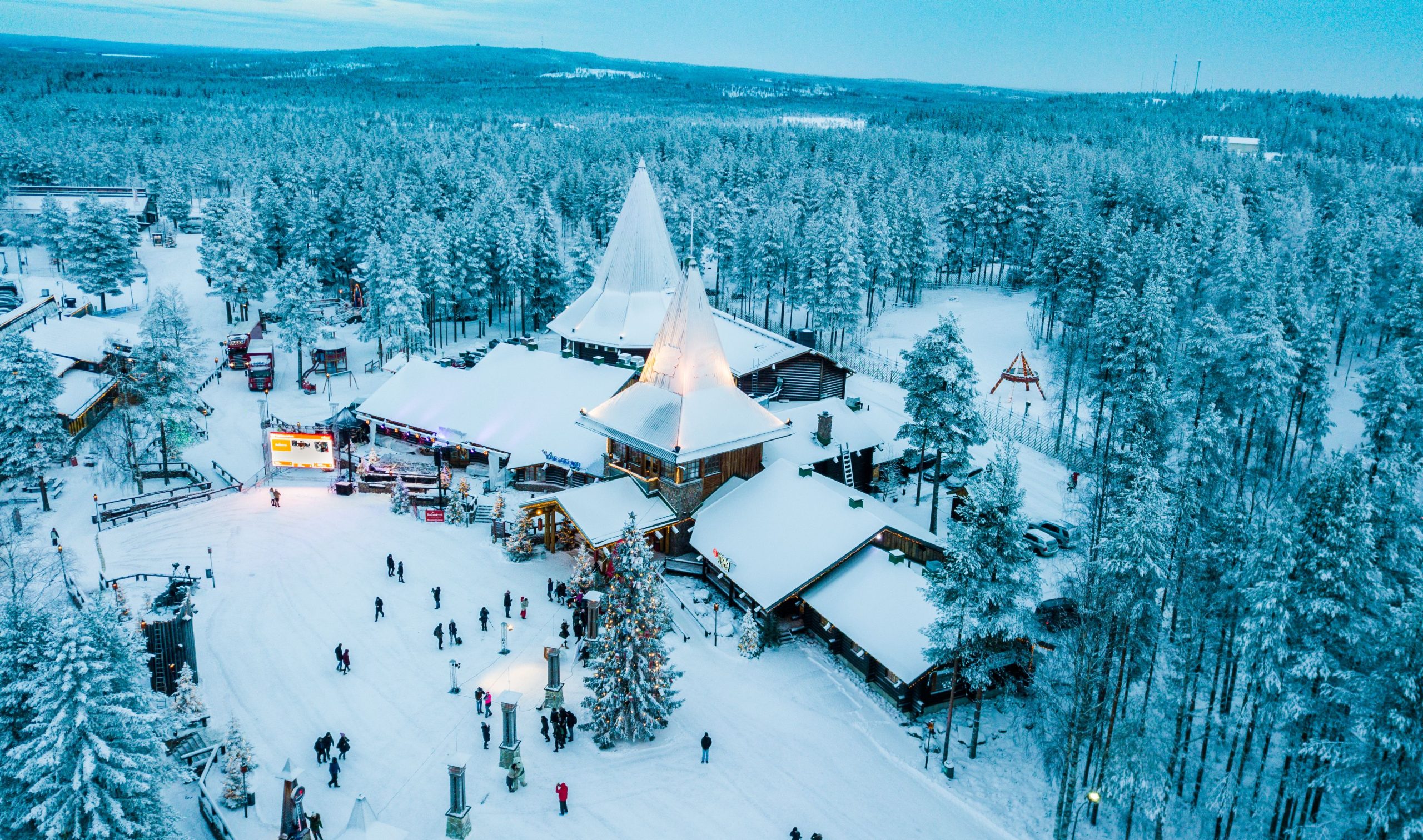 Le village de Santa Claus de Finlande pourrait bientôt rejoindre d'autres pays pour tenter de freiner et de contrôler le tourisme de masse à son attraction