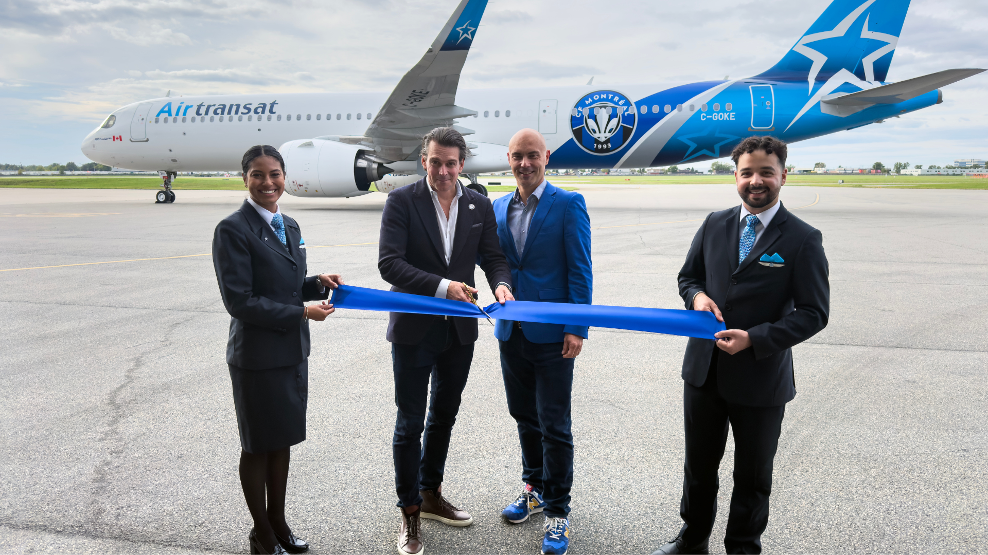 Air Transat orne Airbus A321LR avec la livrée CF Montréal