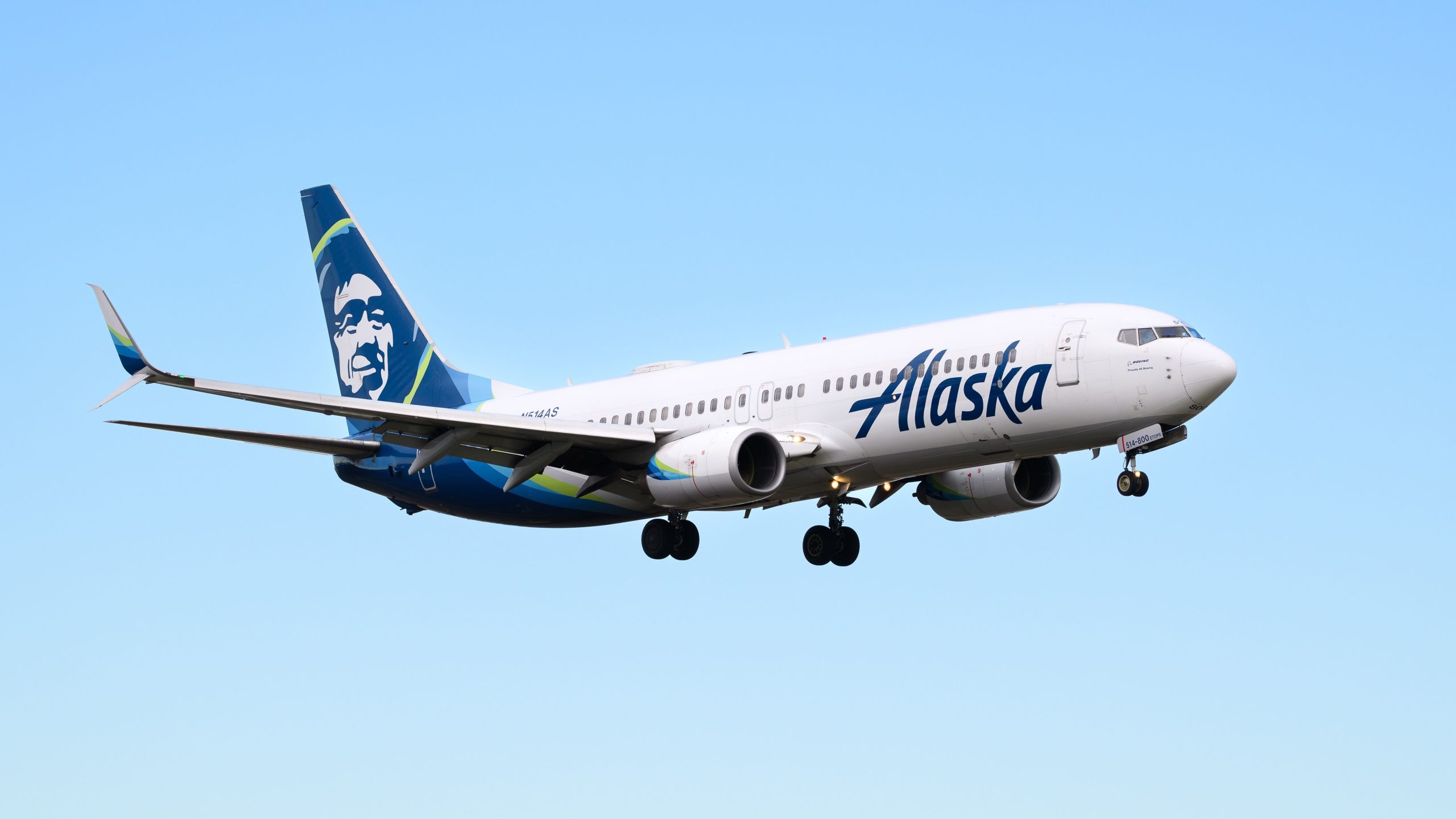 A Alaska Airlines, ligada a Las Vegas, Boeing 737-800 retorna a Portland devido a fumos de cabine
