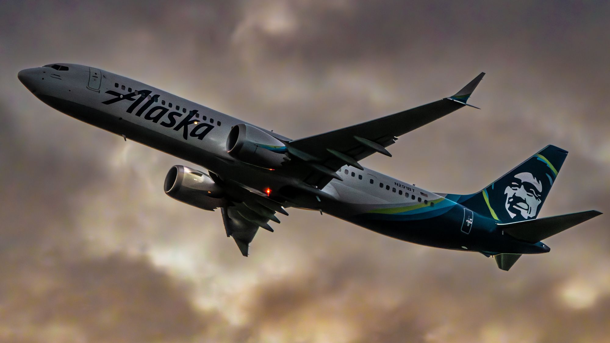 Boeing a omis d'informations sur la dépressurisation de la porte du cockpit et de la cabine du 737 MAX Manual