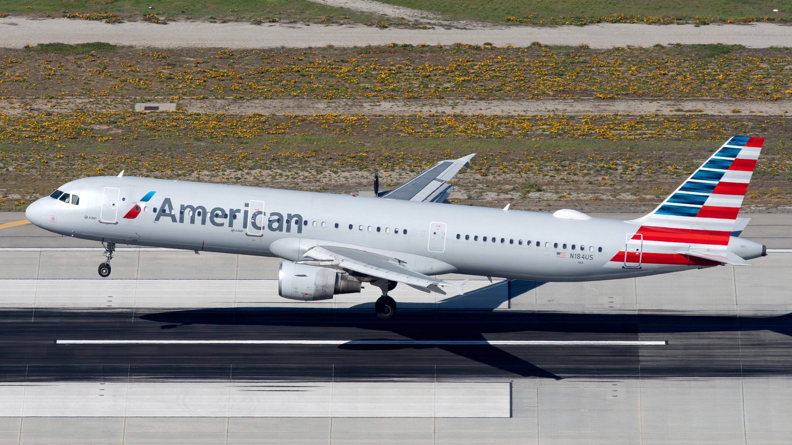 3 blessés après ordinateur portable sur American Airlines Airbus A321 a émis de la fumée à l'aéroport international de San Francisco