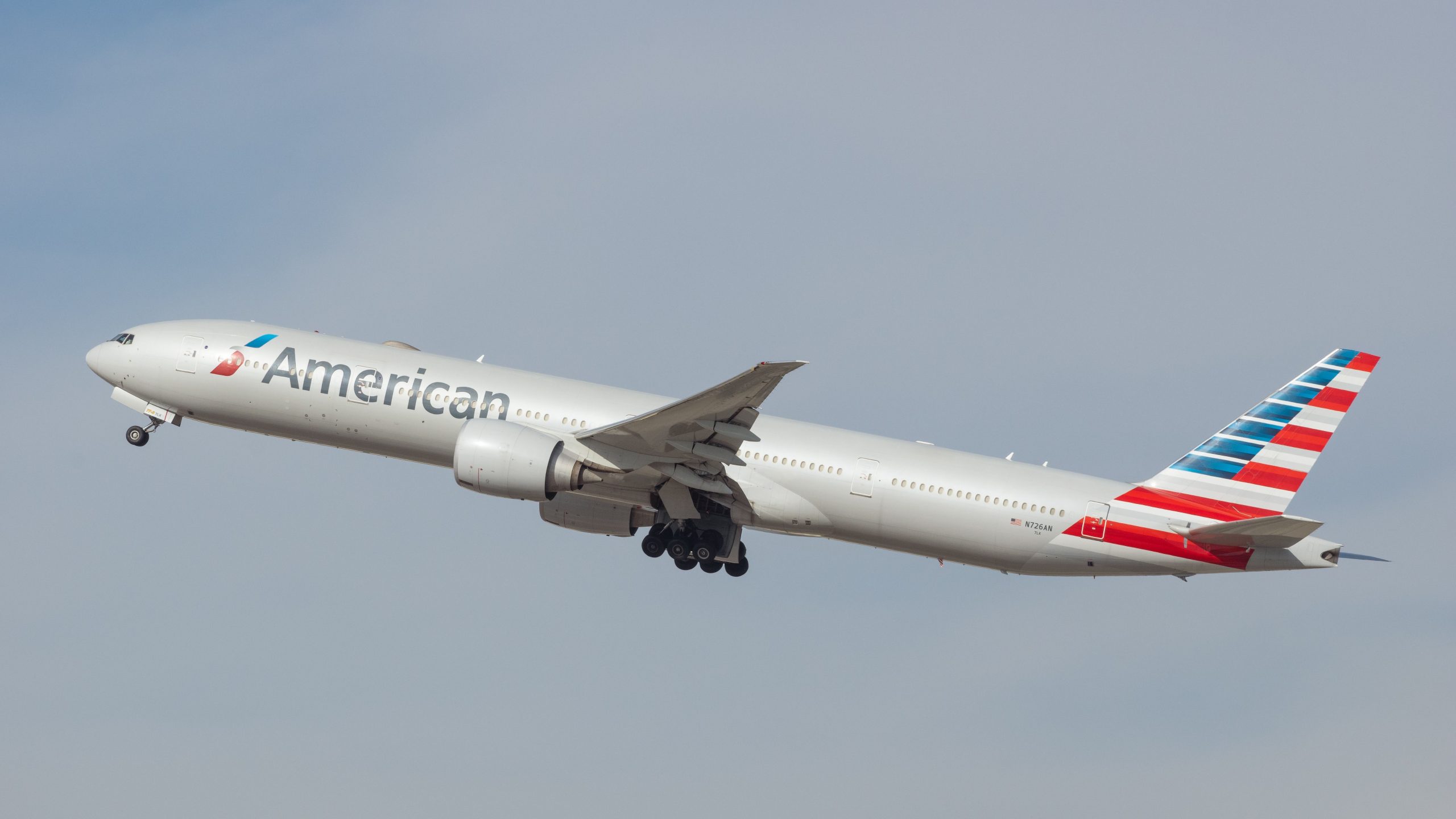 American Airlines agrega vuelos diarios de Boeing 777-300er entre JFK y Miami en mayo