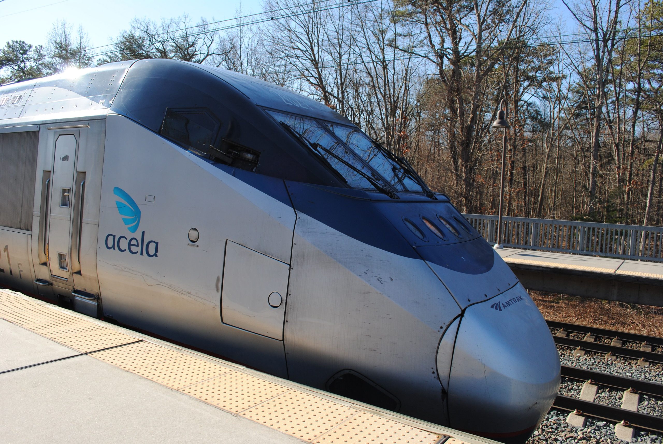 Tragedia de Amtrak: tres miembros de la familia golpearon fatalmente mientras caminaban por vías cerca de Filadelfia