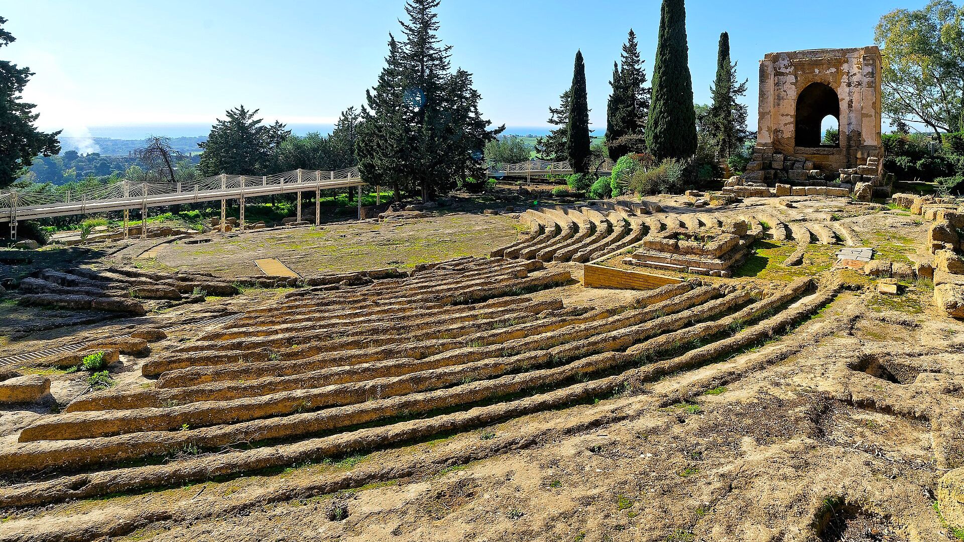 Los arqueólogos se regocijan después de descubrir un auditorio antiguo escondido en la costa suroeste de Sicilia