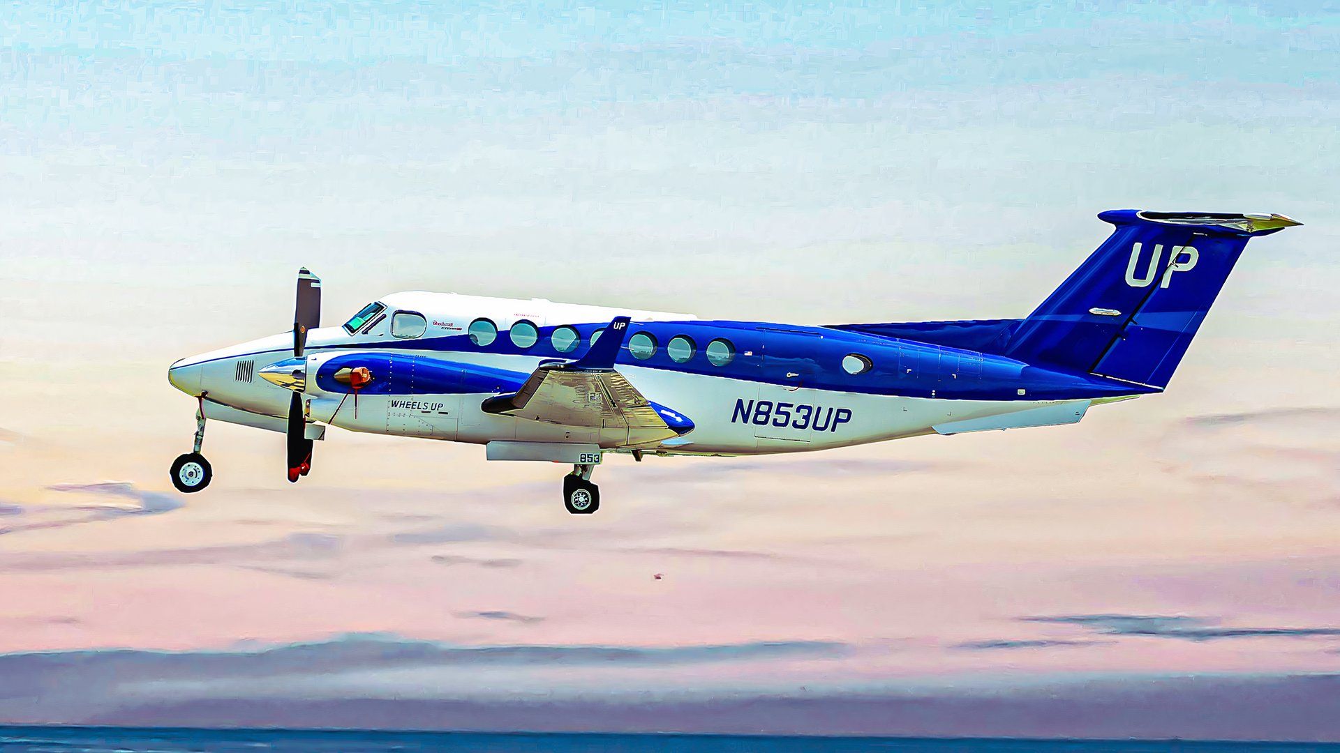 Seis compañías que aeronave turbopropulsora