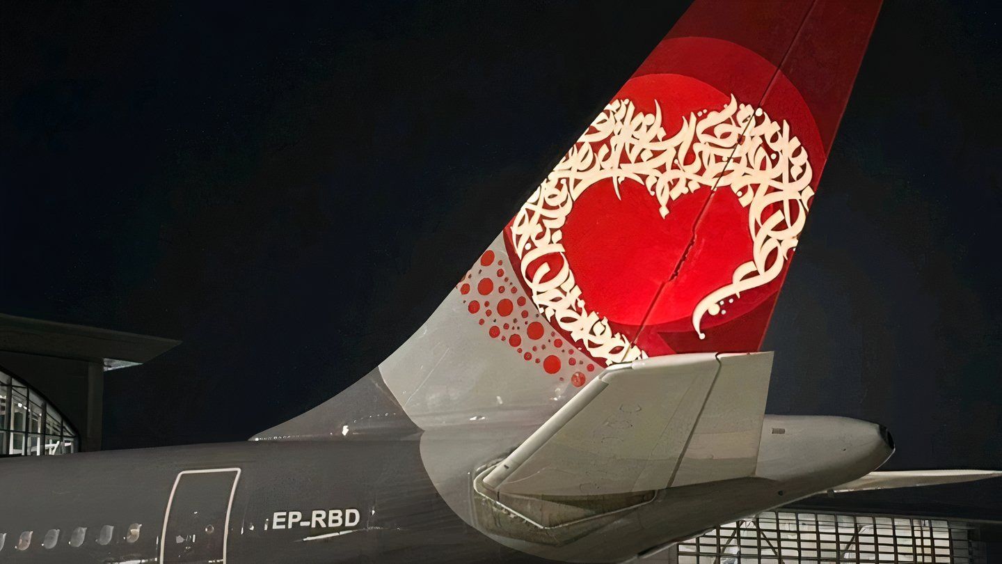 La nueva aerolínea comienza vuelos internacionales con Airbus A310, de 33 años,