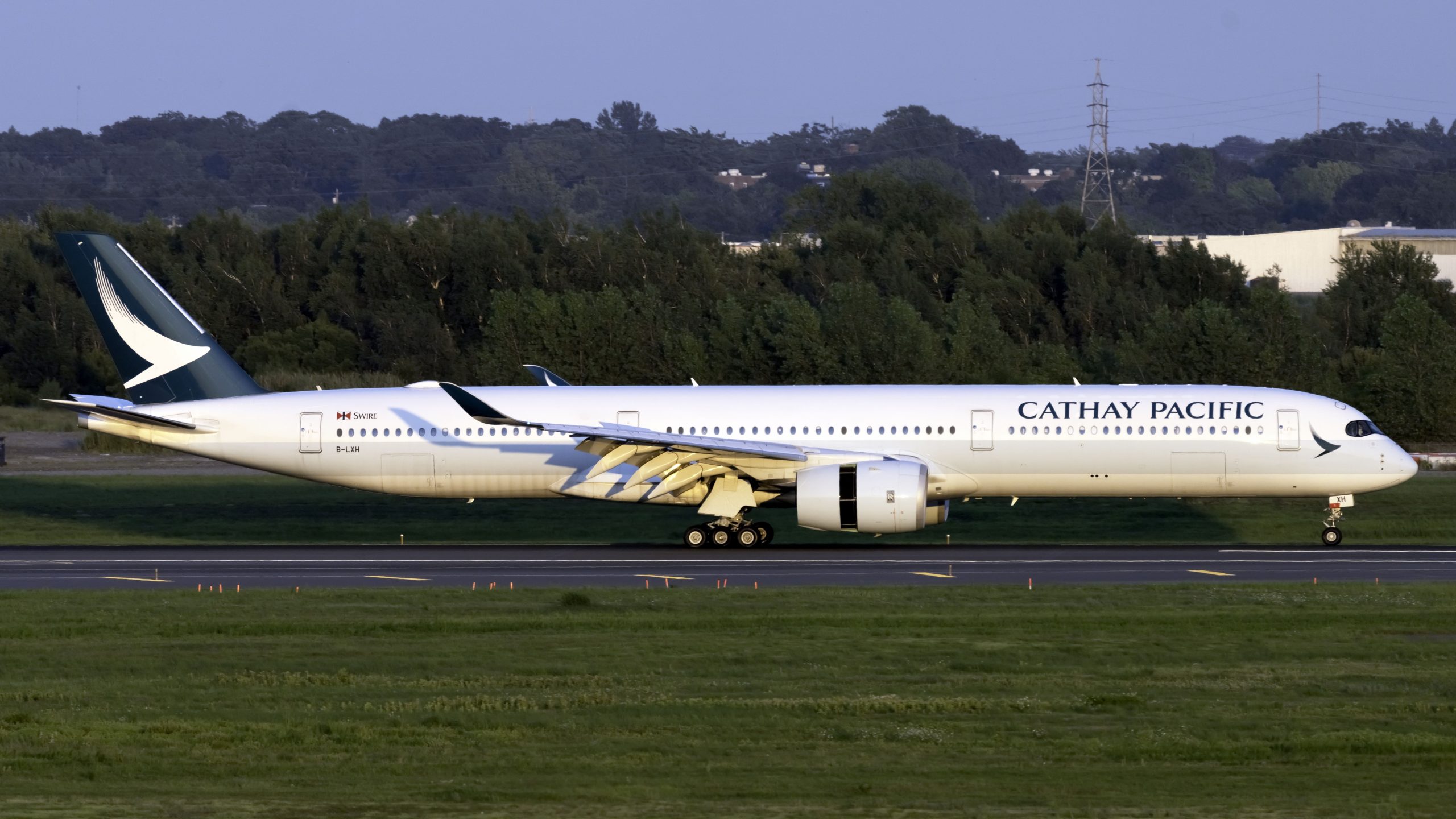 Cathay Pacific veut s'attaquer à la pénurie pilote en facilitant la transition vers le siège gauche