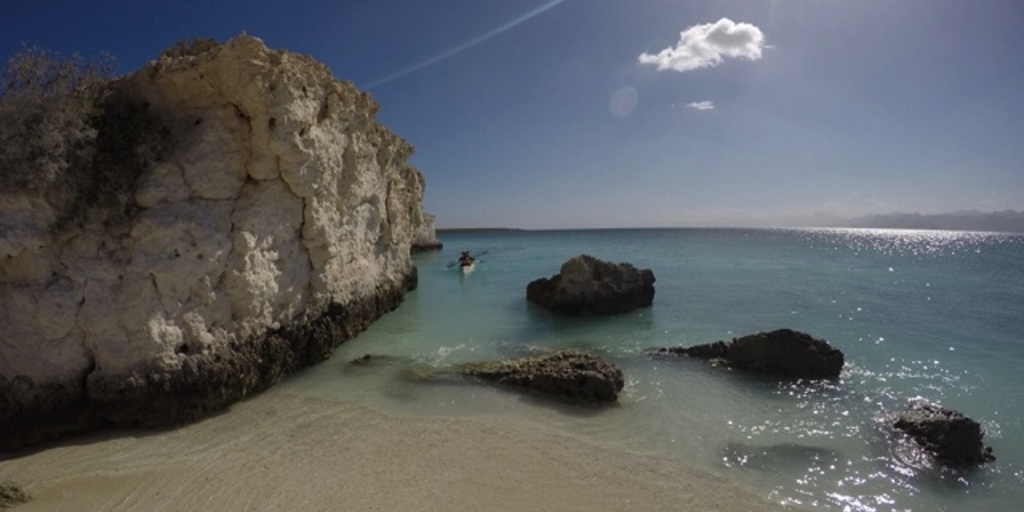 Viagem do México: caiaque e acampamento na baía de Baja's Loreto