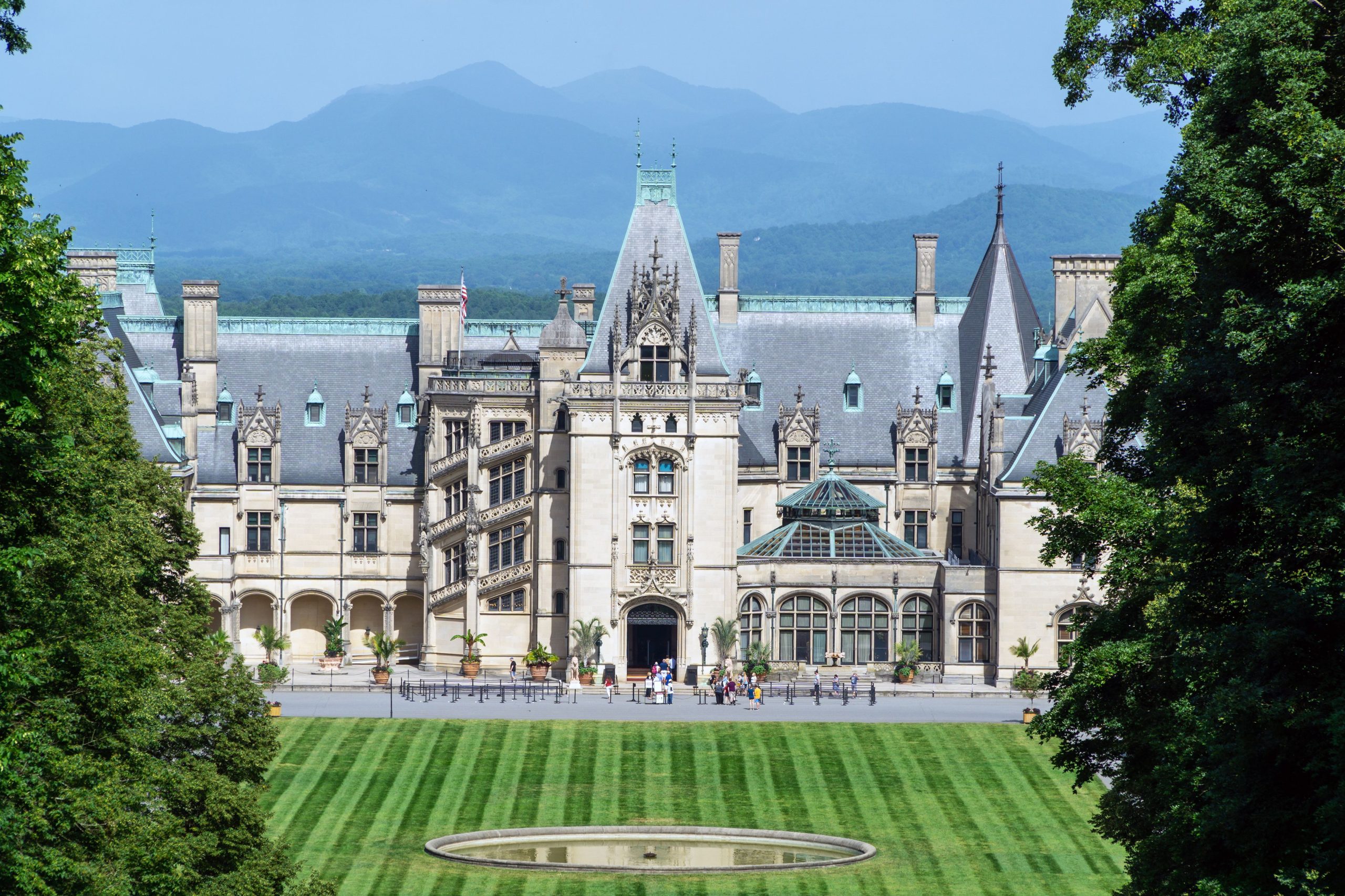 Biltmore Estate em Asheville, NC anuncia a reabertura, apesar do aviso do governador para os turistas para ficar longe