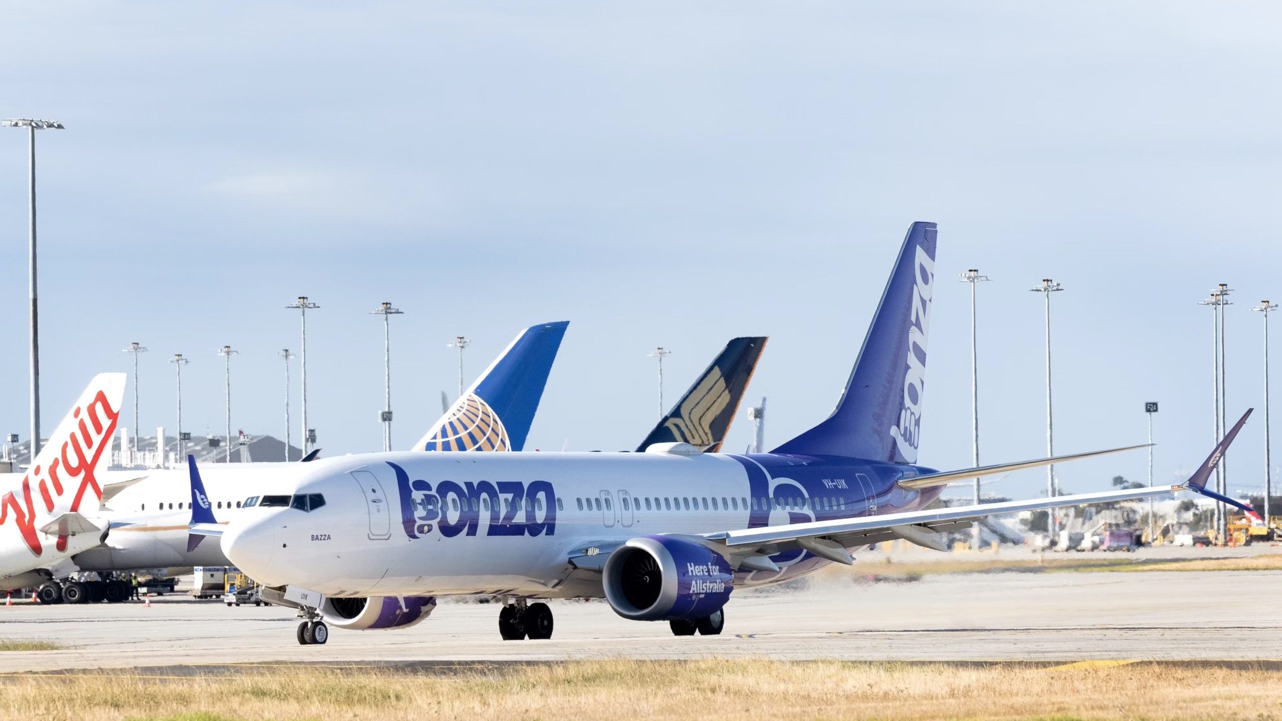 Taylor Swift trae multitudes récord al aeropuerto de Melbourne en febrero