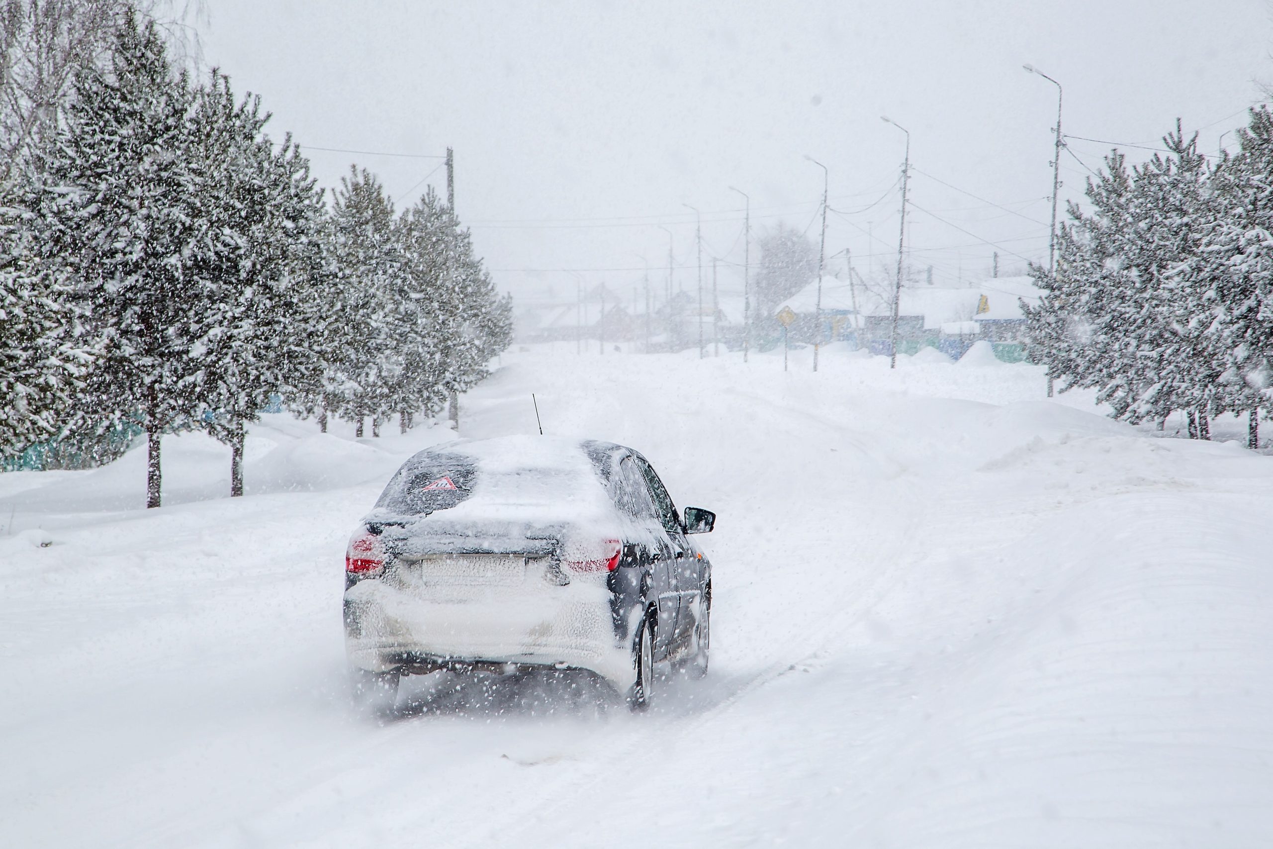 Storm Bert golpea a Inglaterra, Escocia e Irlanda, causando interrupciones de transporte y cortes de energía