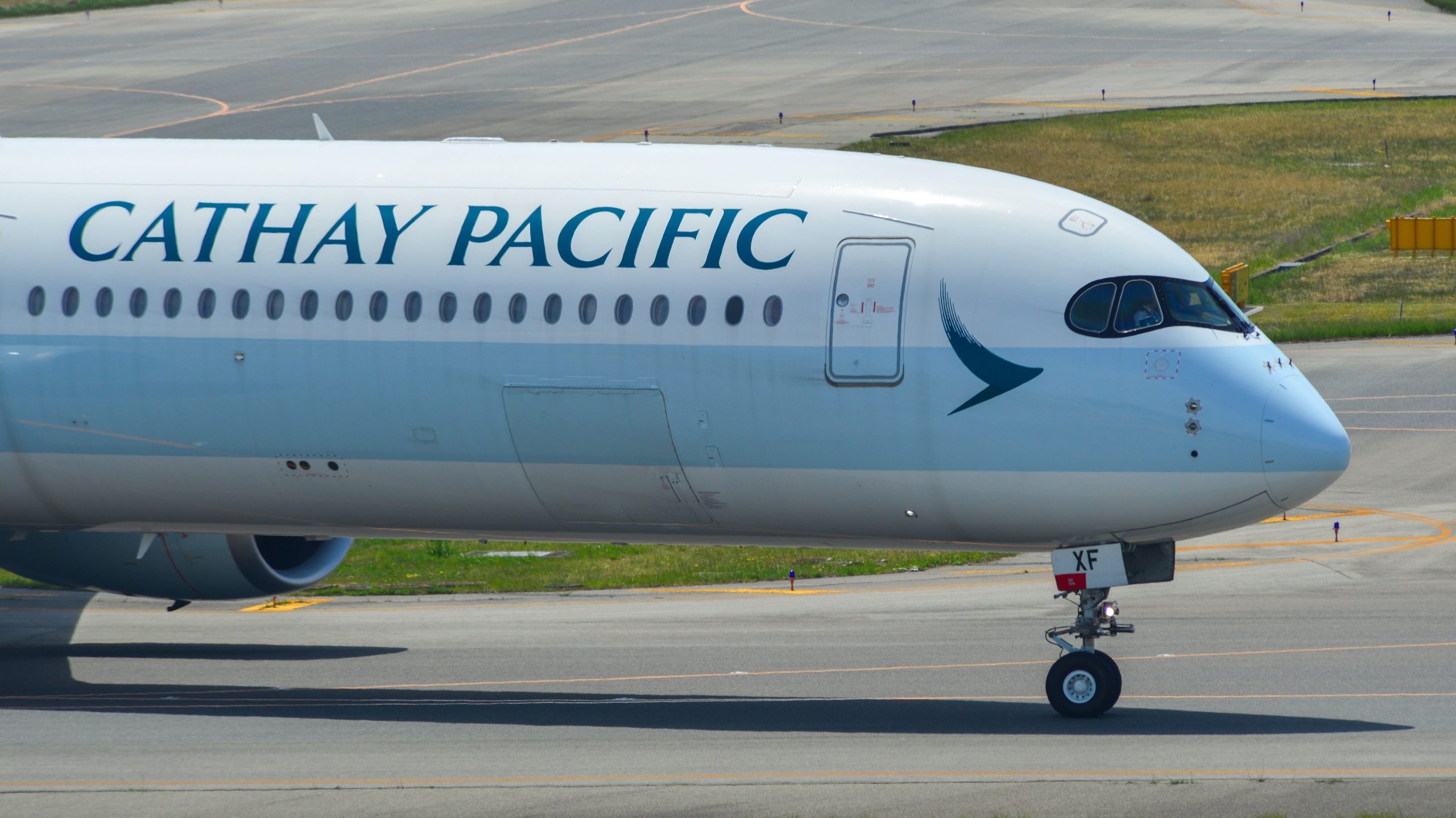 Cathay Pacific contrata 100 tripulación de cabina de China continental