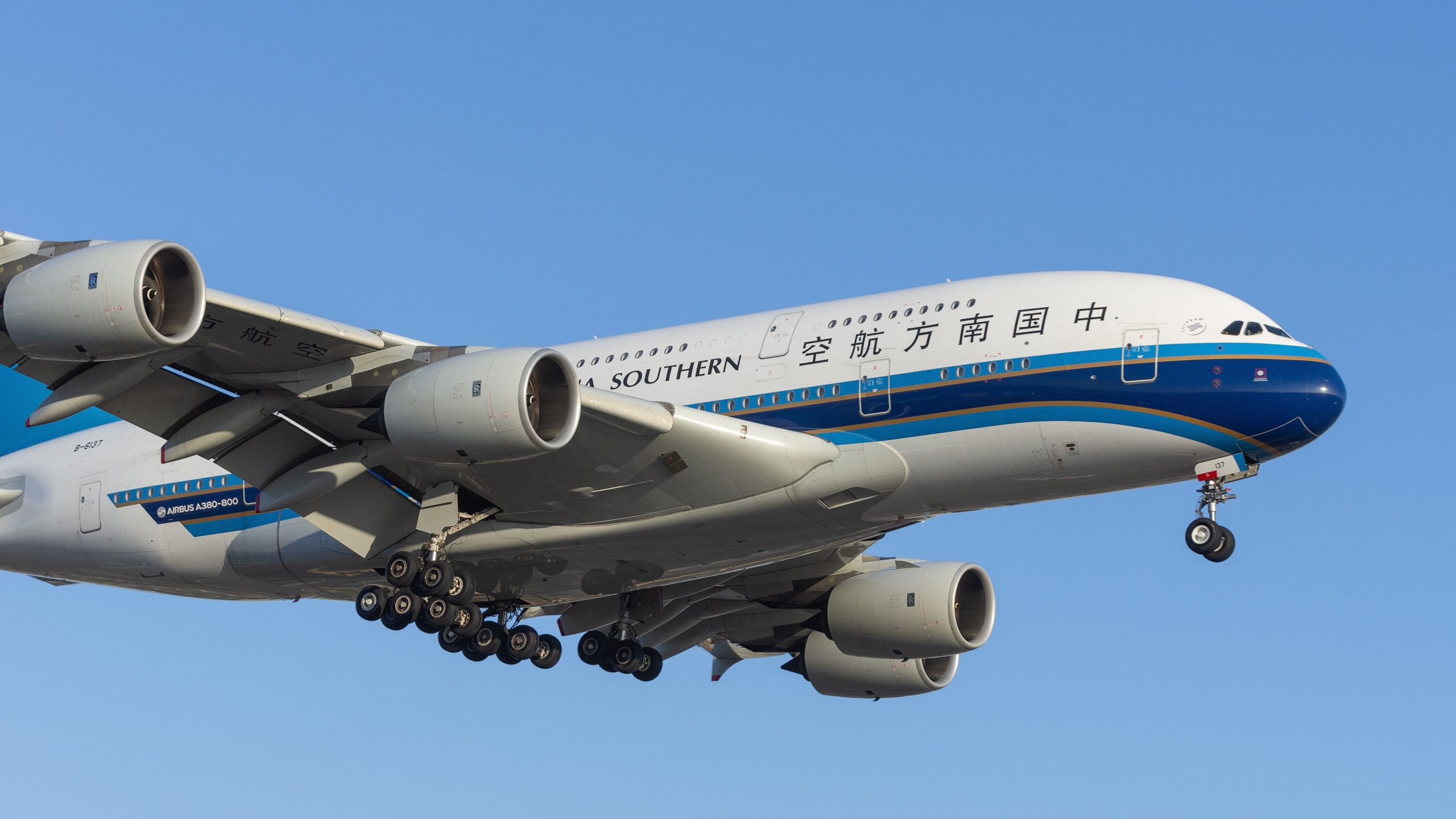 Superjumbo spera: Global Airlines vola il suo primo Airbus A380 nel Regno Unito