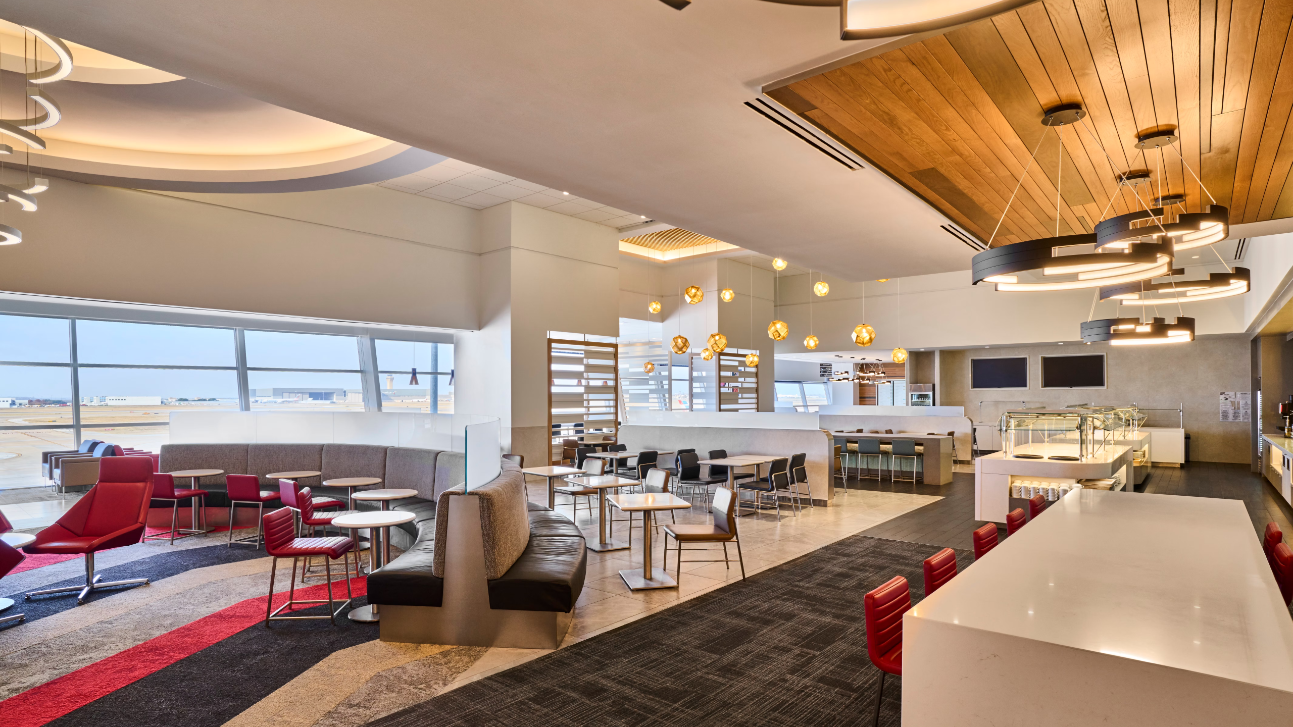 Dónde encontrar los salones insignia de American Airlines