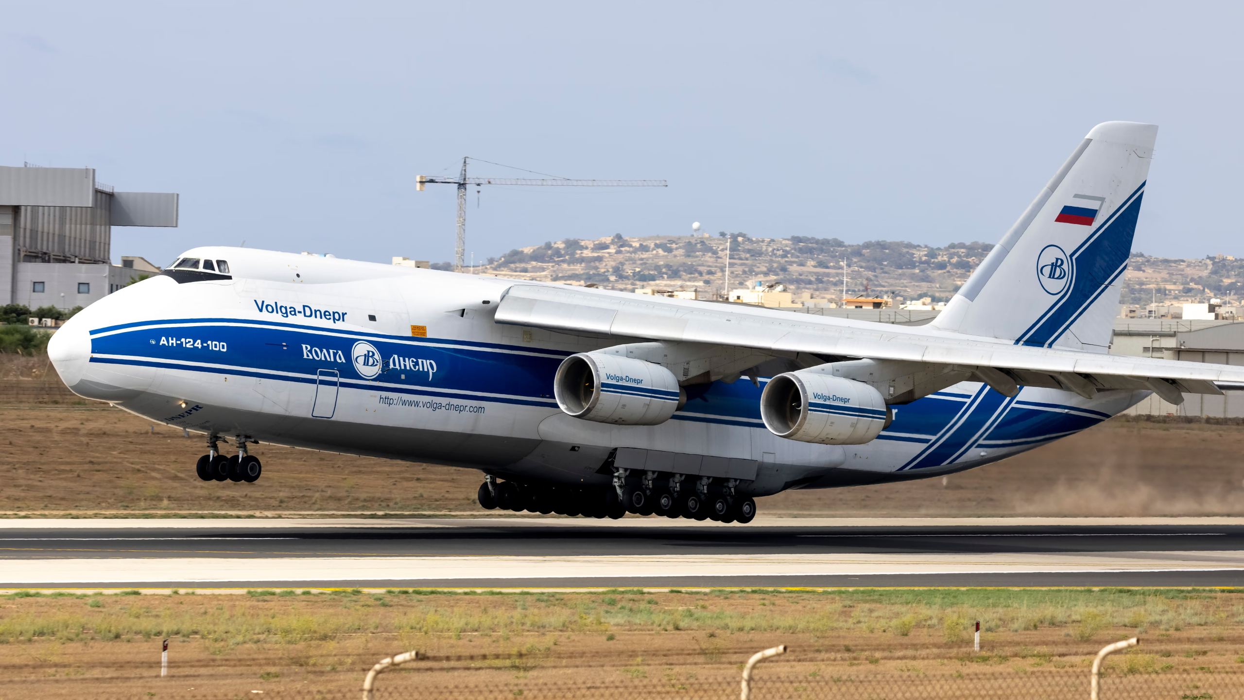 Top 5: i più grandi aerei dell'aeronautica mondiale