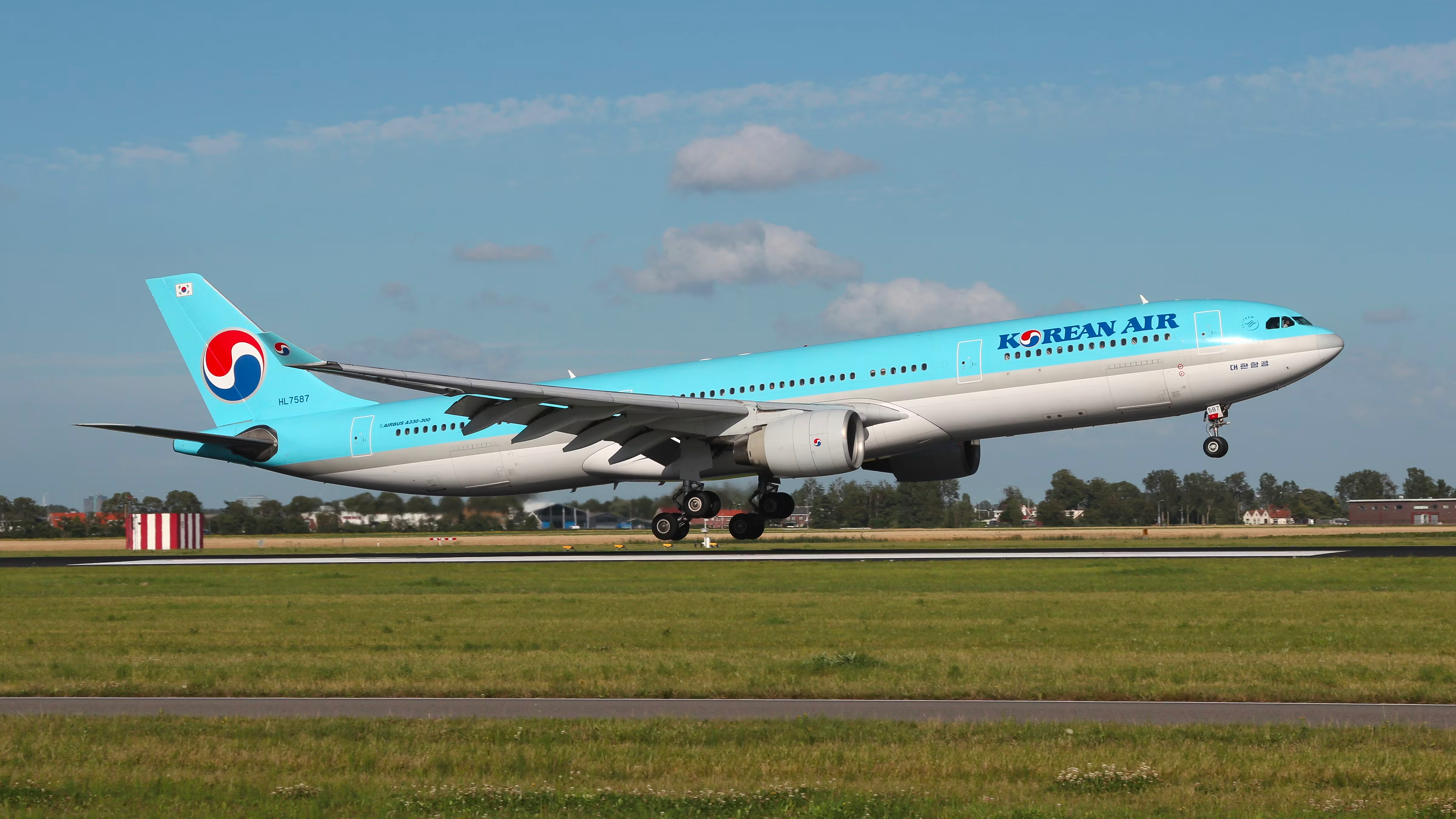 US Marine Corps completa il terzo test di test di Valkyrie autonoma XQ-58A alla base aeronautica di Eglin