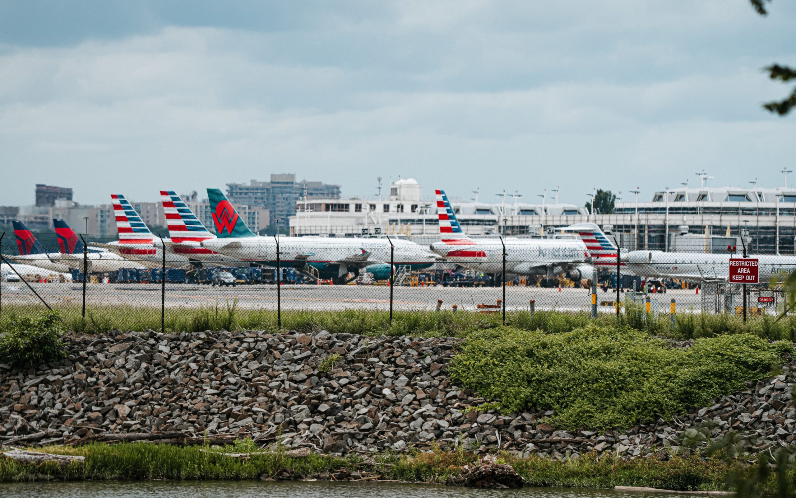 La FAA sta indagando su un'altra collisione aeronautica chiusa all'aeroporto nazionale di Reagan