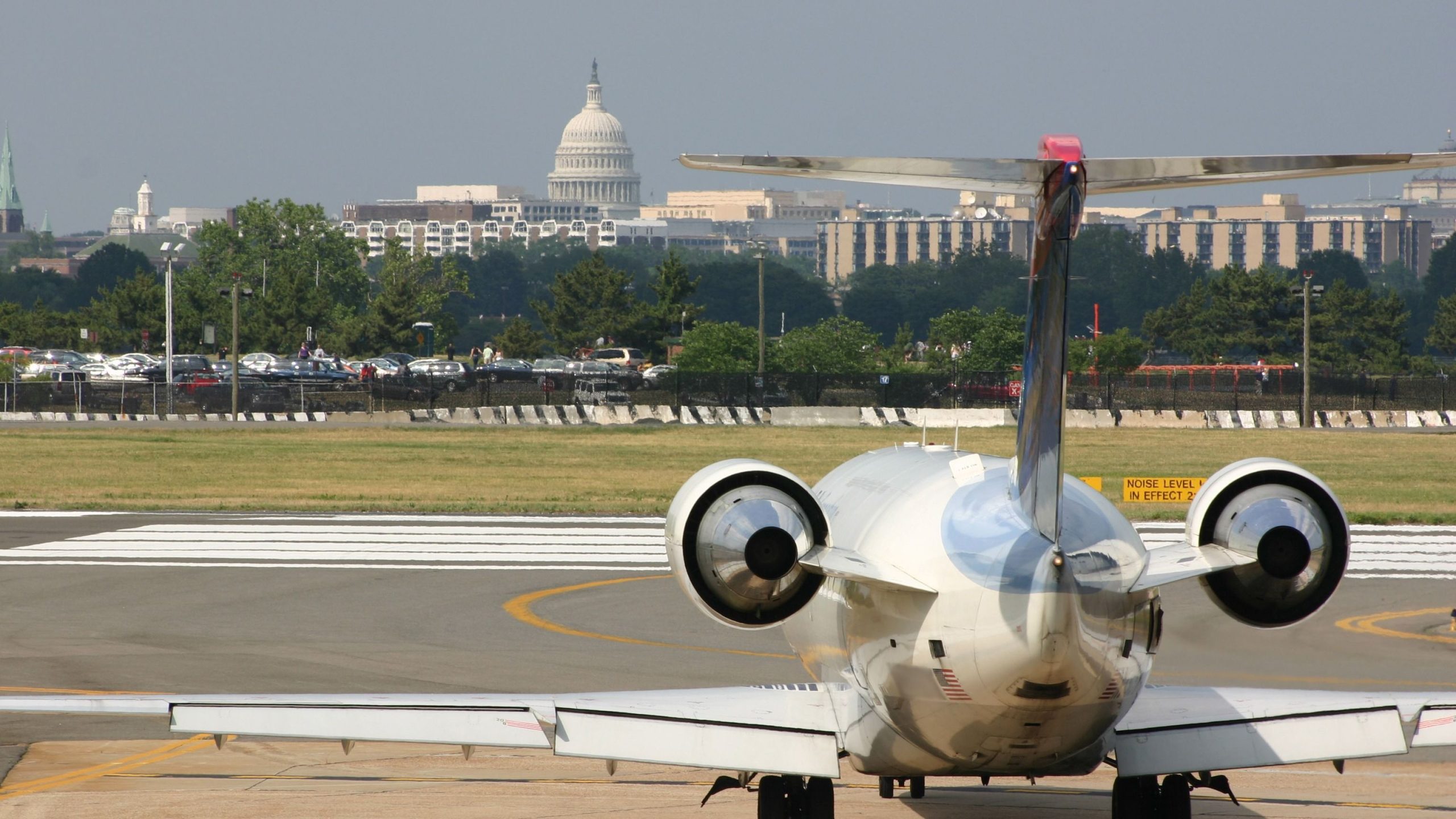 El Jefe de Transporte de EE. UU. Busca aportes de Elon Musk para fijar la congestión del espacio aéreo