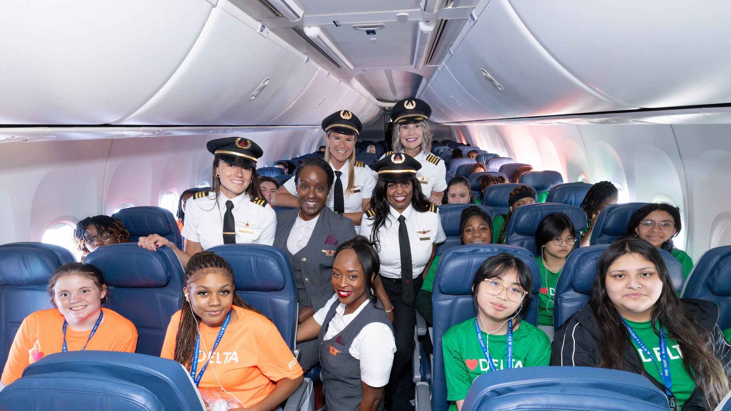 Solo el 6% de la fuerza laboral de la aviación son mujeres: aquí está por qué el cambio es crucial