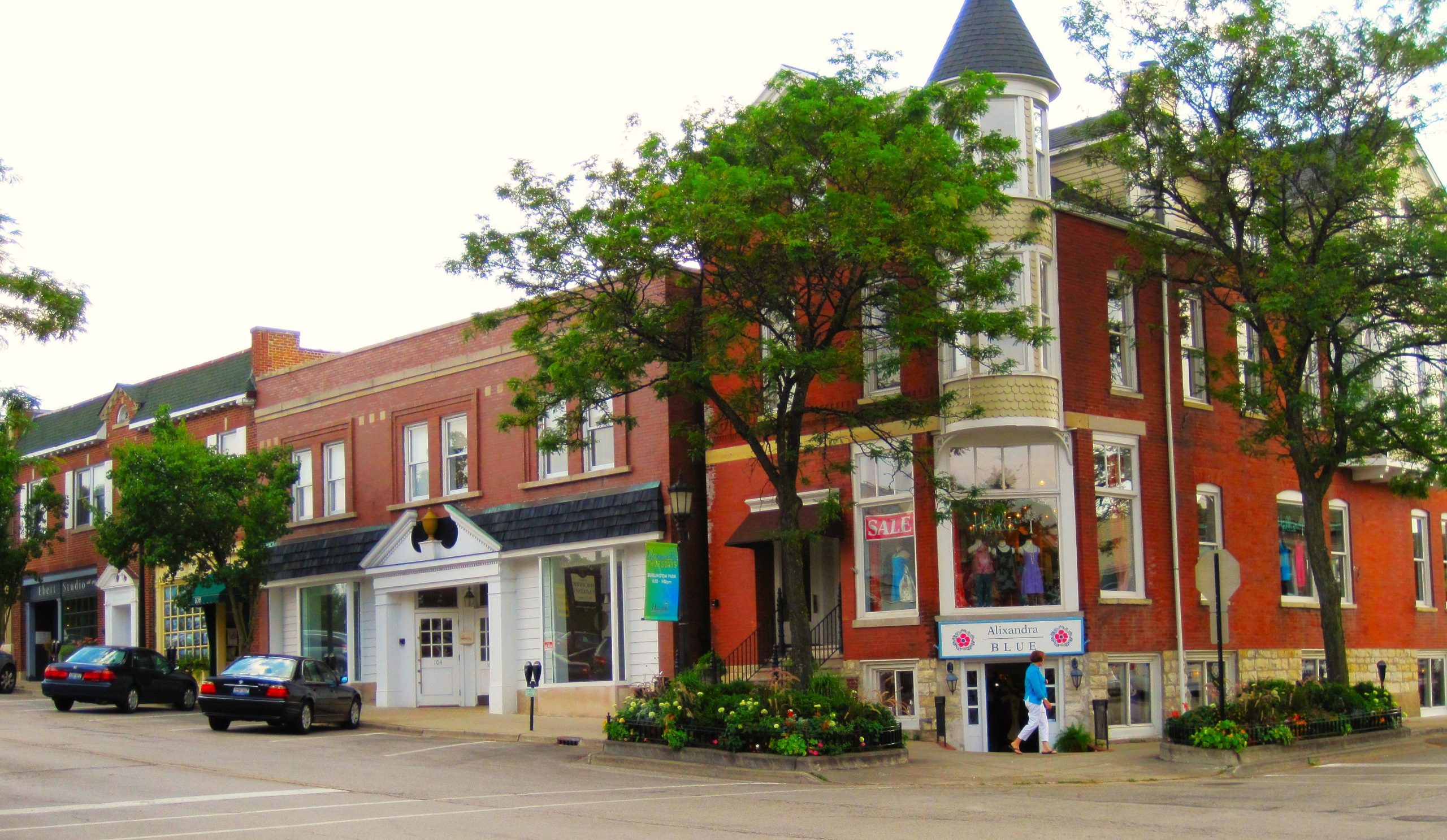 Ce village exclusif sur le pas de la porte de Chicago est les «Beverly Hills» de l'Illinois