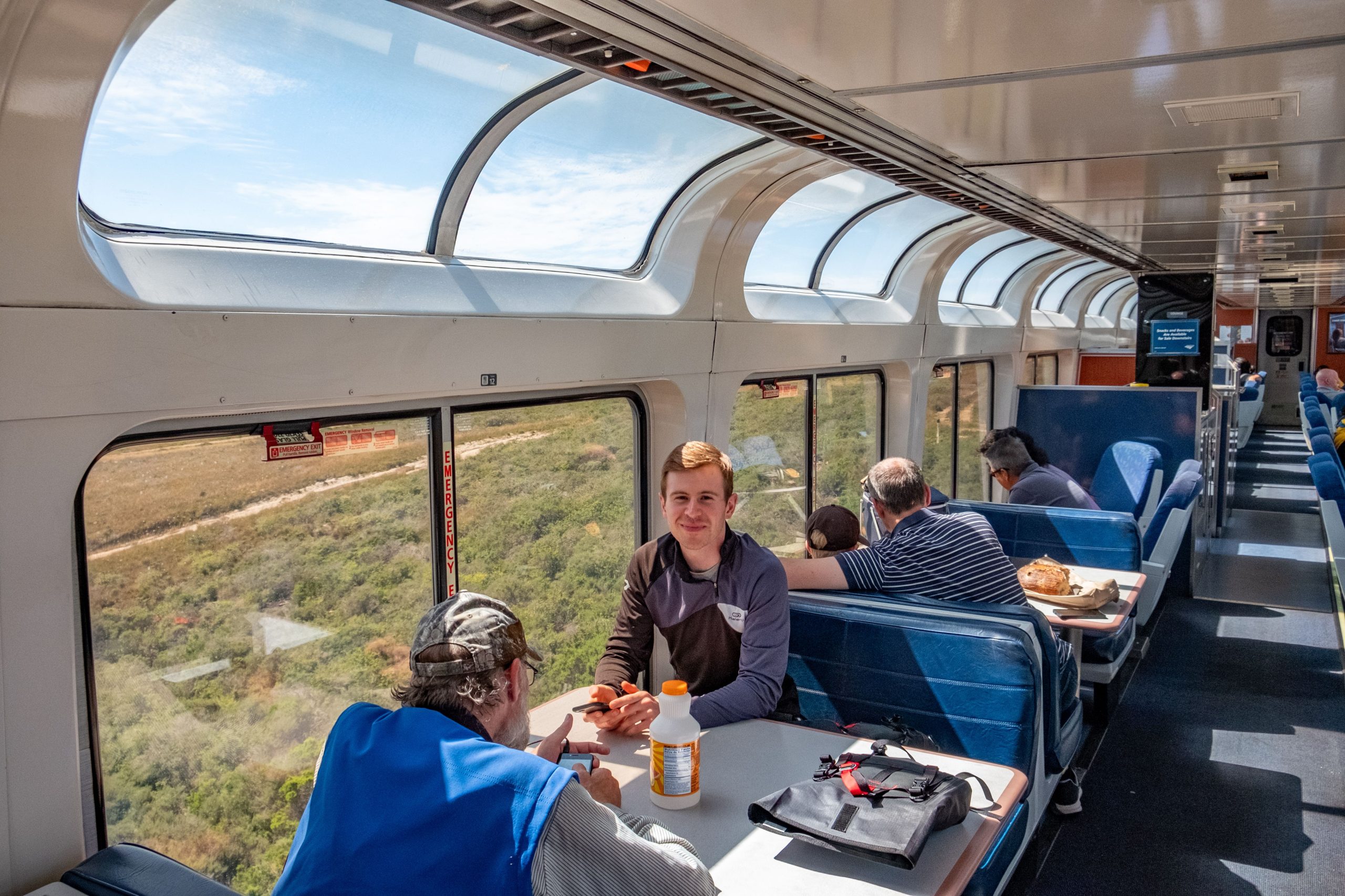 Les règles de nourriture et de boissons personnelles d'Amtrak le distinguent des autres formes de voyage