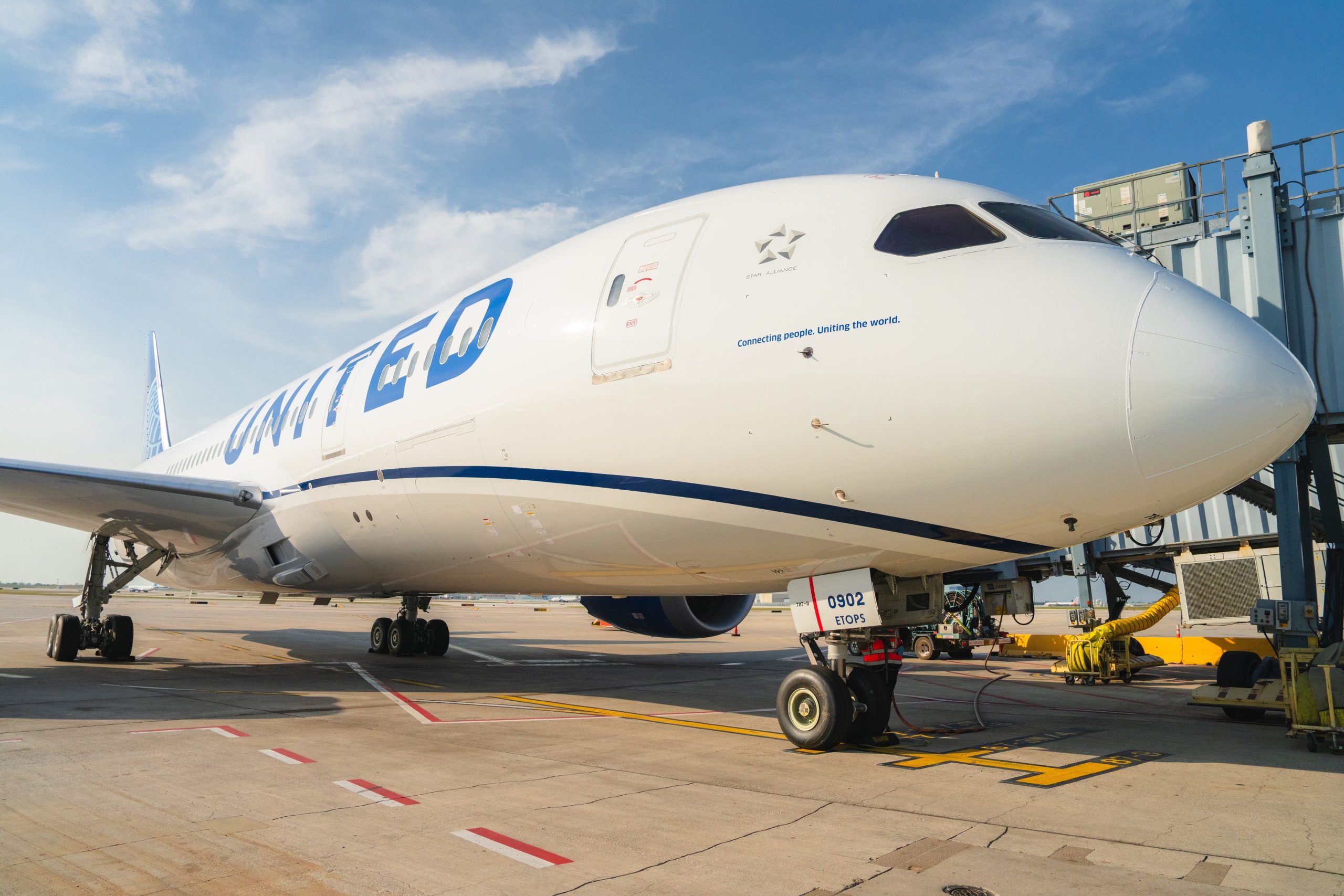 Spotted: United Airlines '1st' Evo-Blue 'Boeing 787-8 Dreamliner à Chicago O'Hare