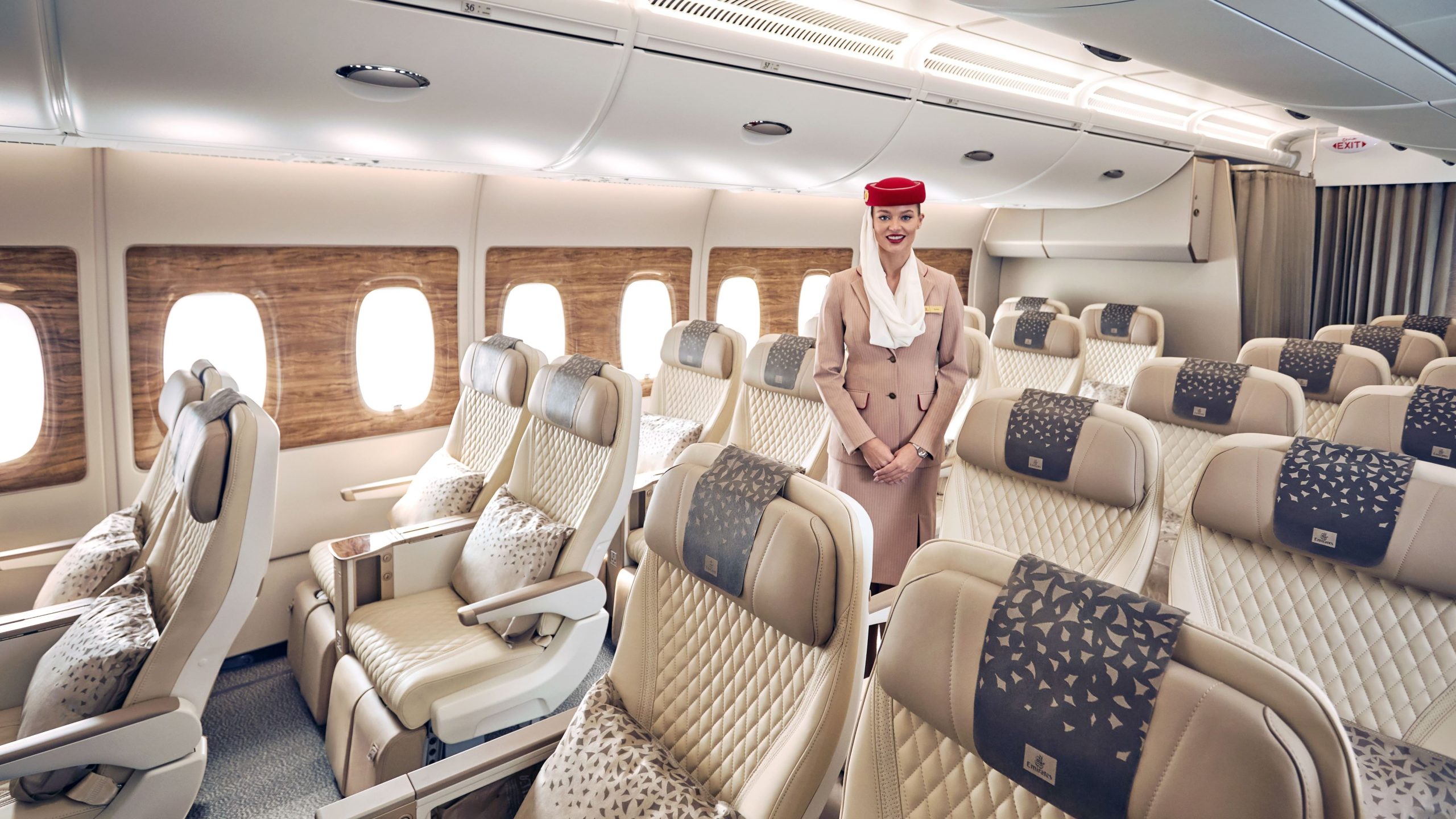 Emirates vince APAC Best Premium Economy e apre Emirates World a Manila