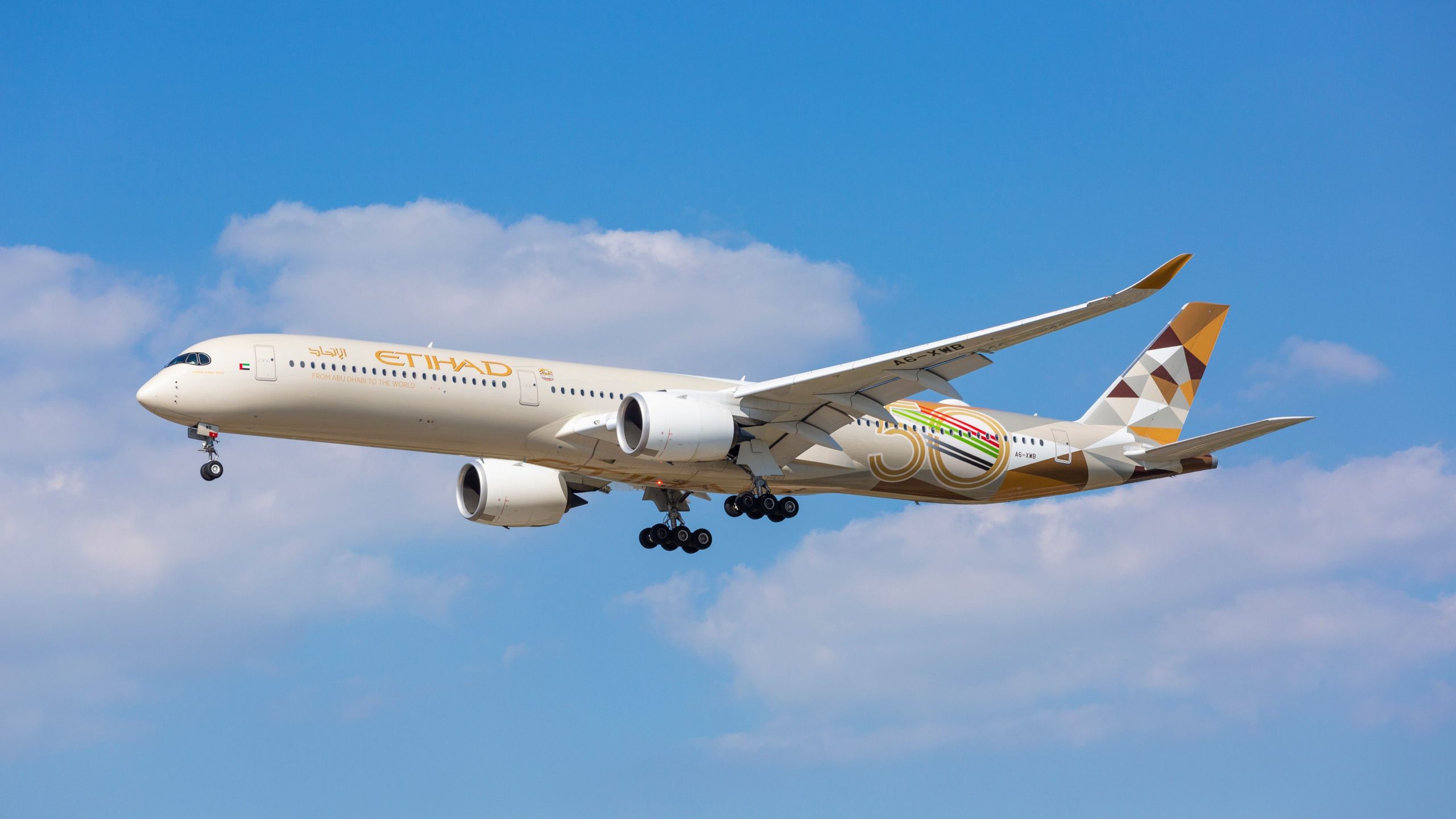 Etihad Airbus A350 volando de Chicago a Abu Dhabi se desvía a Heathrow