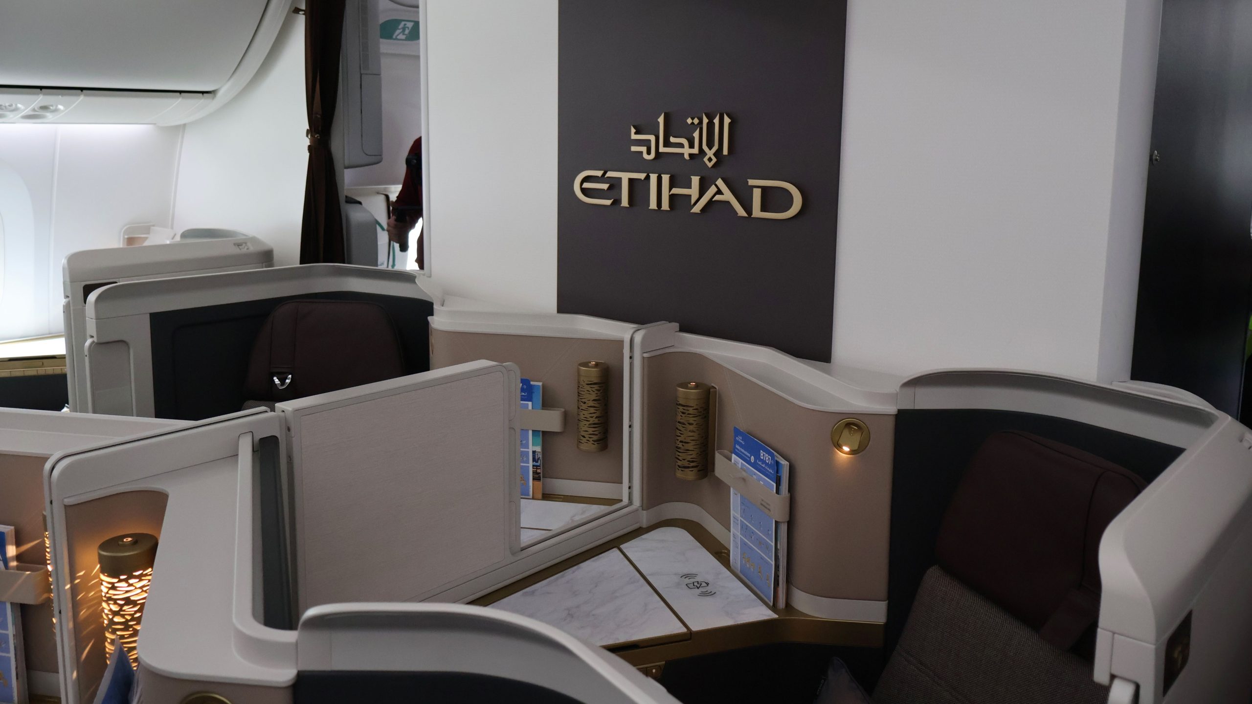 Revue de cabine: Etihad Airways Boeing 787-9 Business Studio