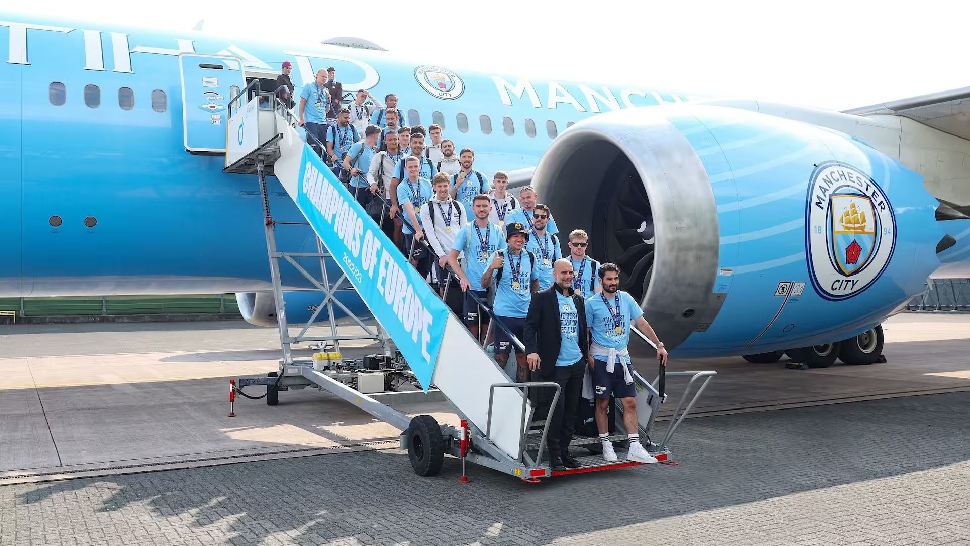 Les militants appellent à l'UEFA du football pour abandonner les parrainages des compagnies aériennes