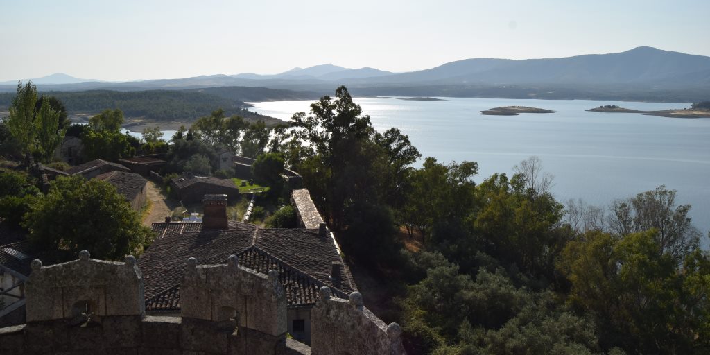 Des promenades historiques et des randonnées spectaculaires dans les extrémitées, en Espagne