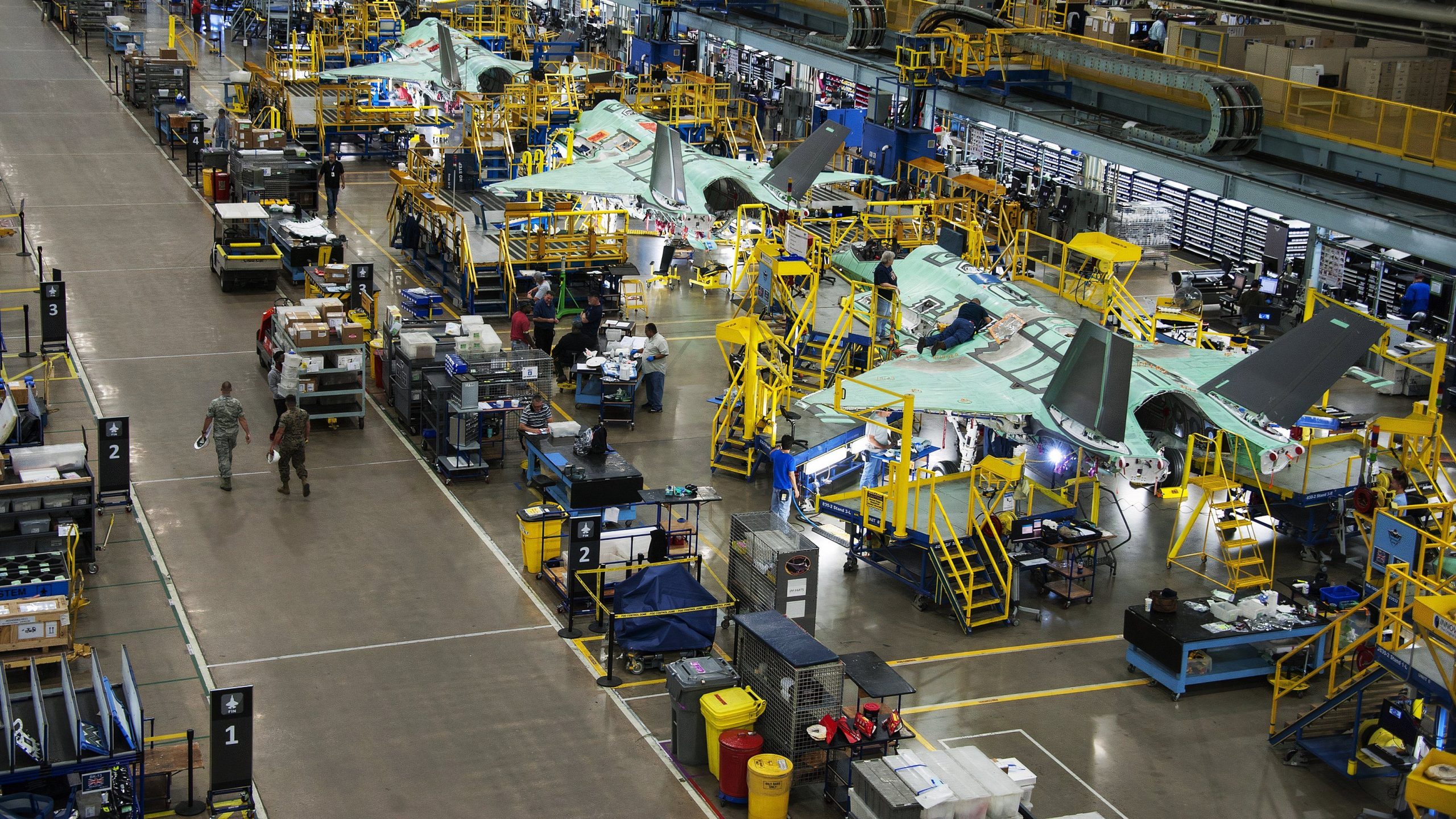 Os atrasos no F-35 estão fazendo com que a Lockheed fique sem espaço de armazenamento