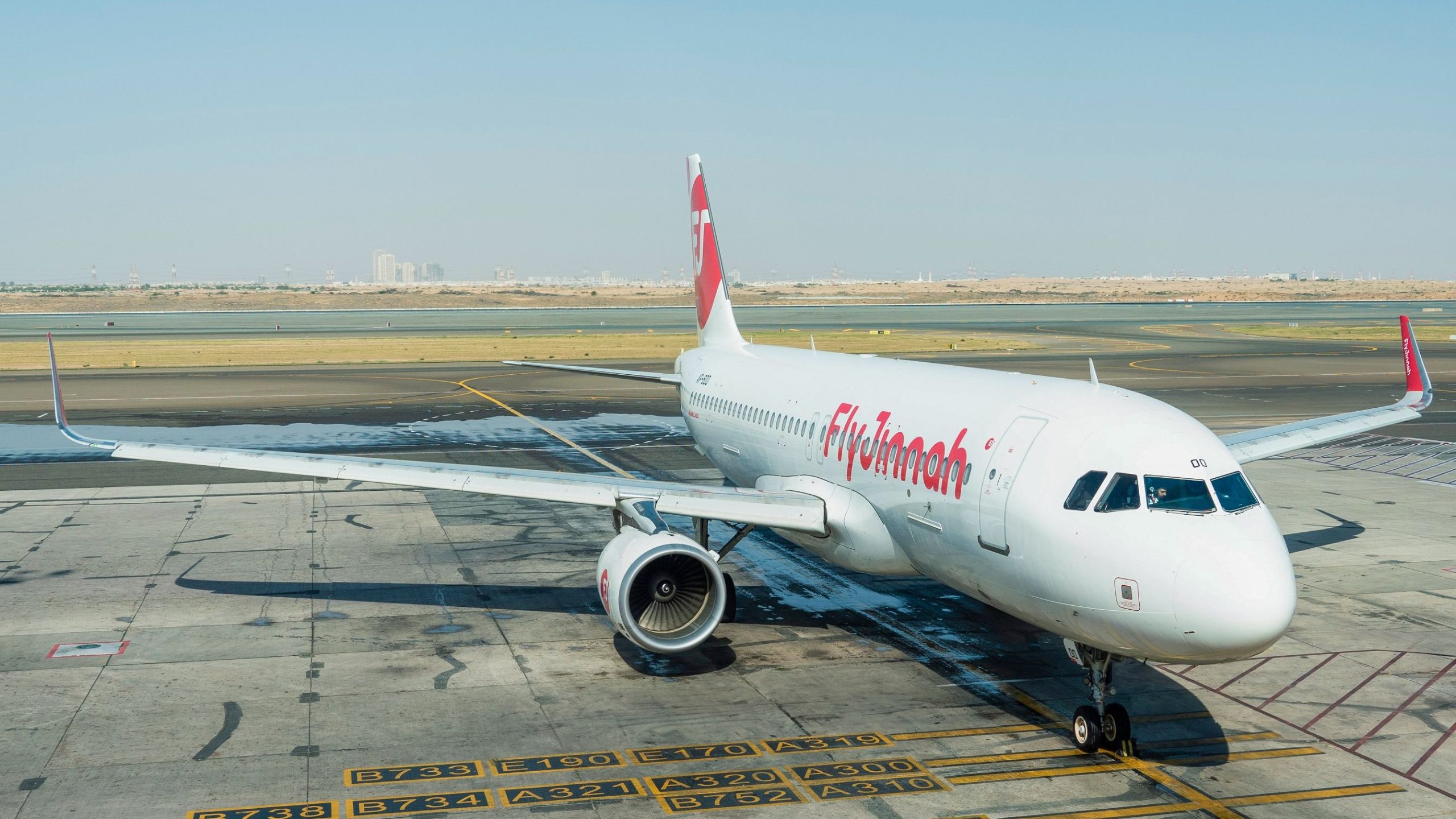 Adventures des EAU: le Jinnah Fly Jinnah pakistanais termine le 1er vol international