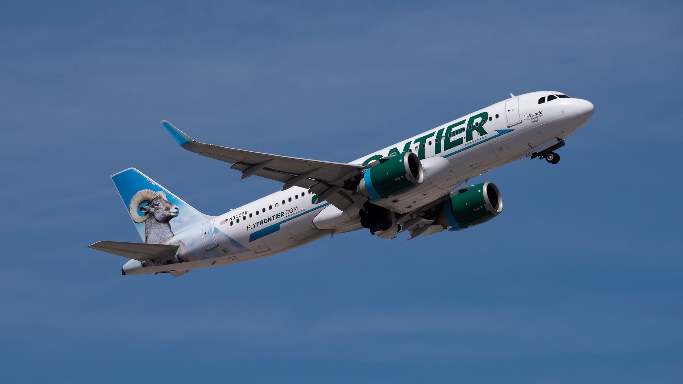 Frontier Airlines expande la red internacional con vuelos desde San Juan a Barbados y Santiago Dominican Republic