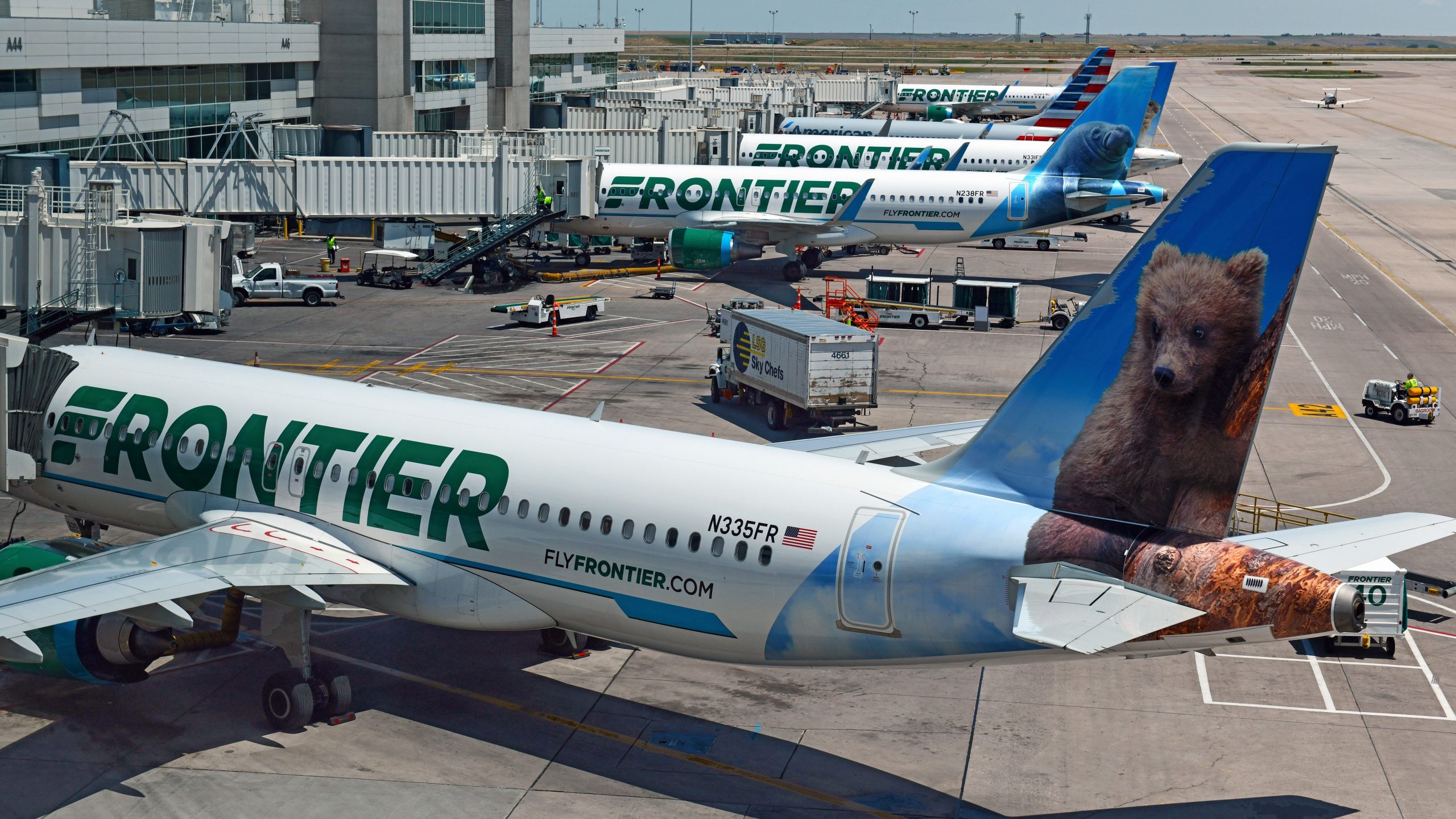 Frontier Airlines ve volar fuera de pico todavía desafiante, ya que la aerolínea pierde $ 11 millones en el tercer trimestre